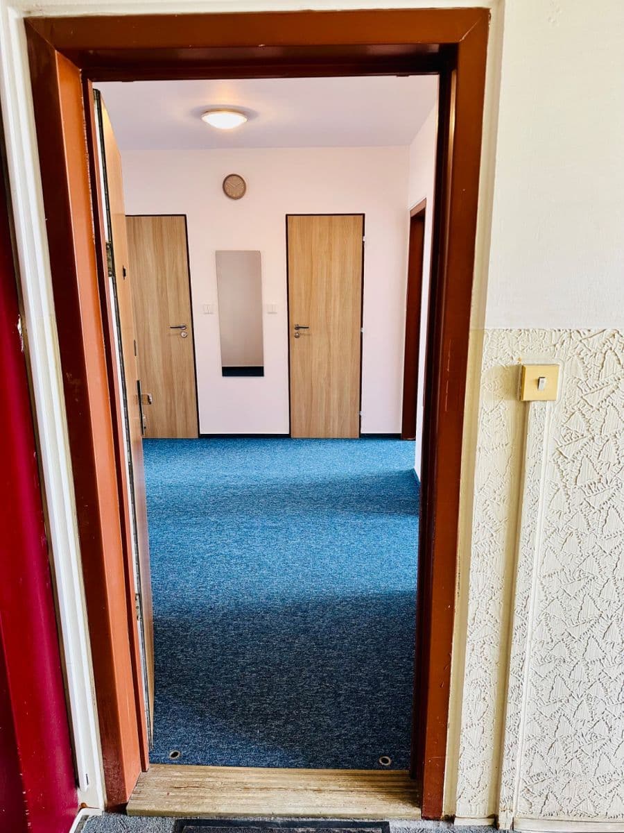 Prenájom bytu 3-izbový 75 m², Hekrova, Praha, Praha Prenájom bytu 3-izbový 75 m², Hekrova, Praha, Praha