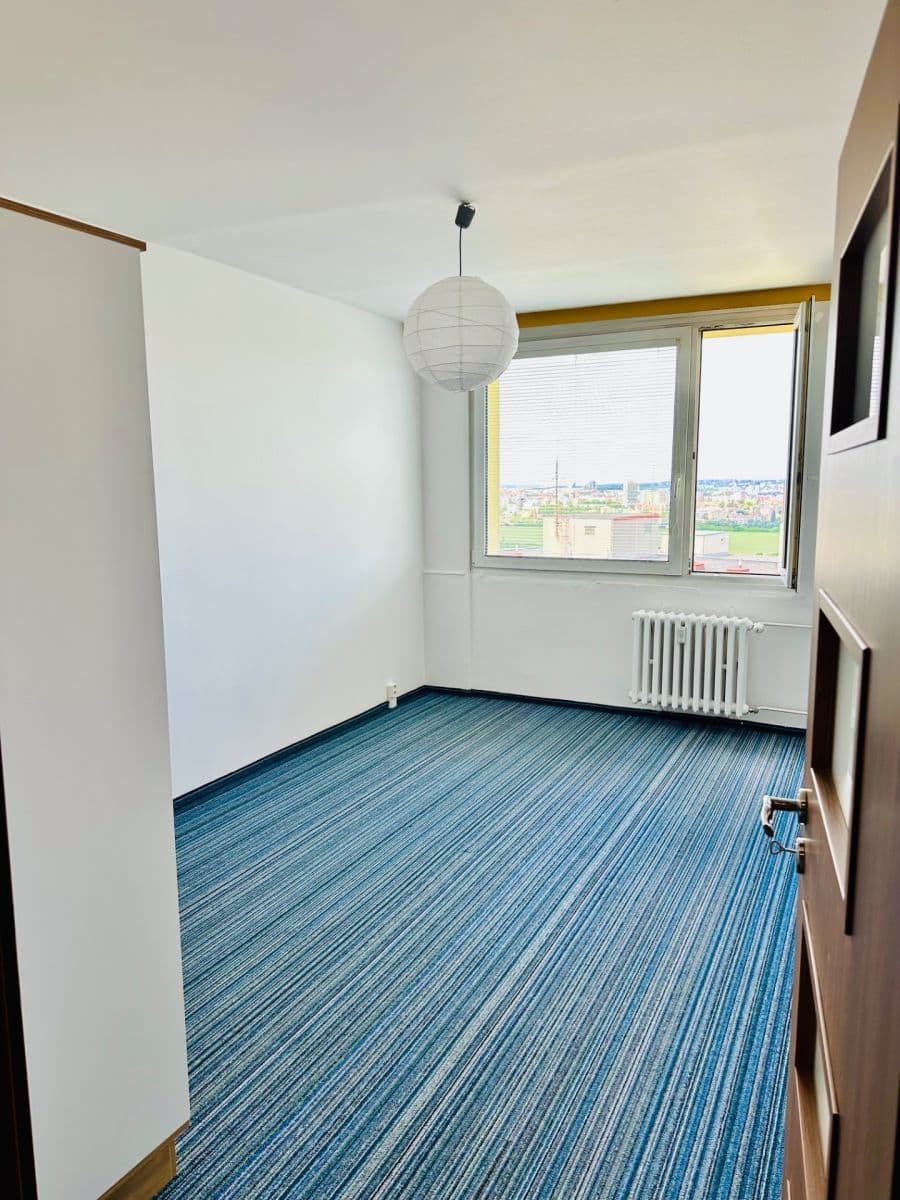 Prenájom bytu 3-izbový 75 m², Hekrova, Praha, Praha Prenájom bytu 3-izbový 75 m², Hekrova, Praha, Praha
