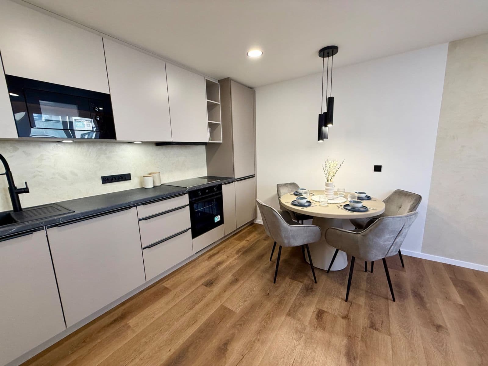 Predaj bytu 2-izbový 36 m², Nedašovská, Praha, Praha Predaj bytu 2-izbový 36 m², Nedašovská, Praha, Praha