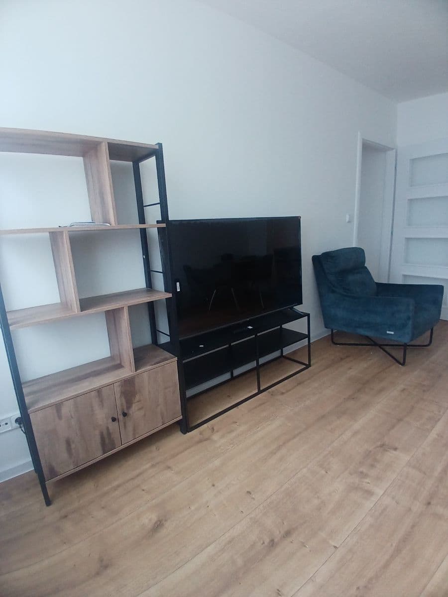 Prenájom bytu 2-izbový 42 m², Kusého, Praha, Praha Prenájom bytu 2-izbový 42 m², Kusého, Praha, Praha