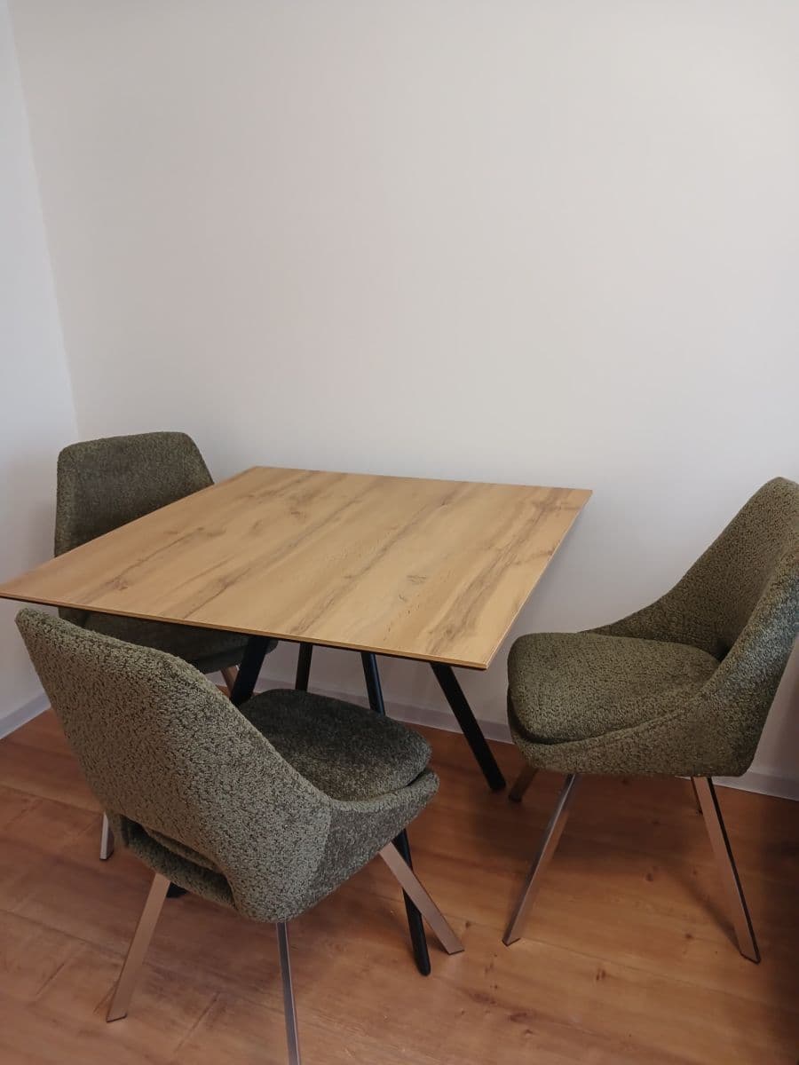 Prenájom bytu 2-izbový 42 m², Kusého, Praha, Praha Prenájom bytu 2-izbový 42 m², Kusého, Praha, Praha