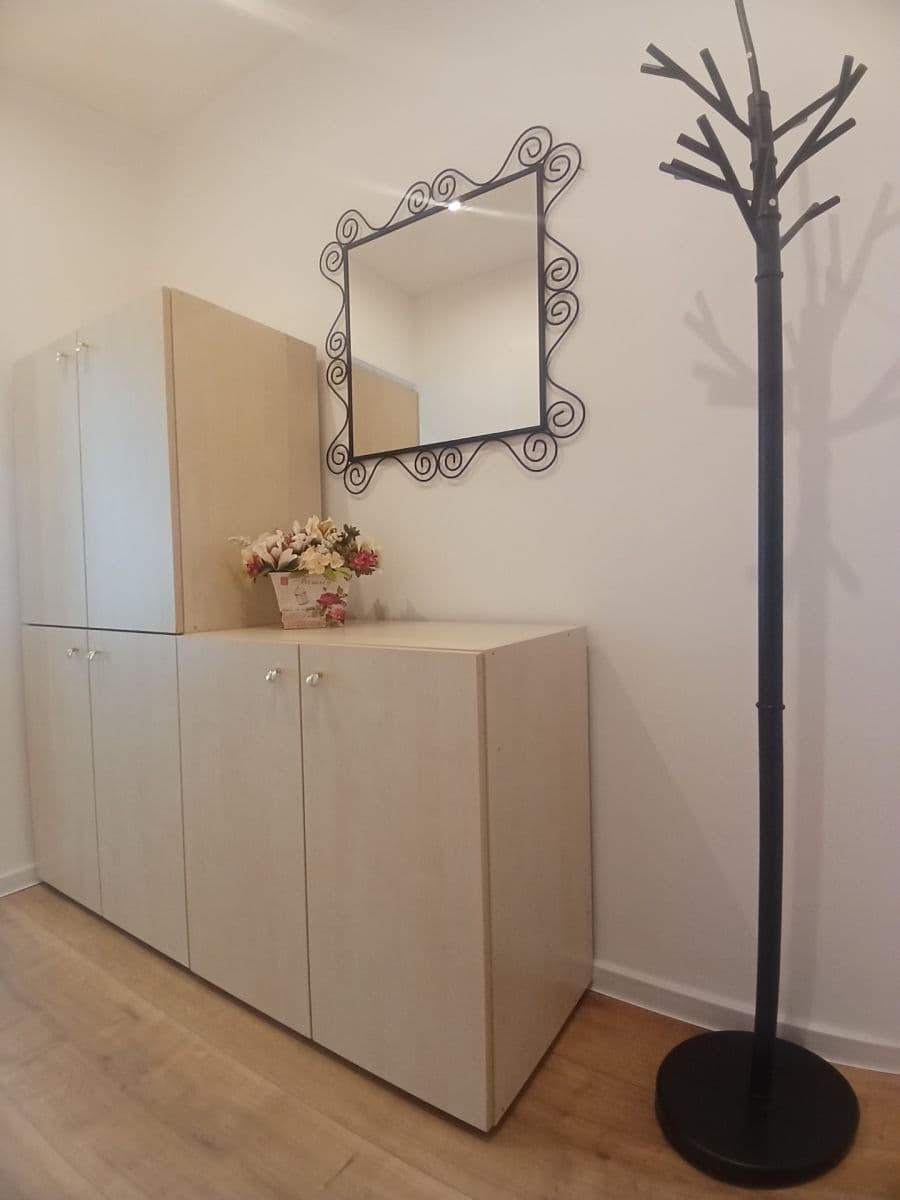 Prenájom bytu 2-izbový 42 m², Kusého, Praha, Praha Prenájom bytu 2-izbový 42 m², Kusého, Praha, Praha