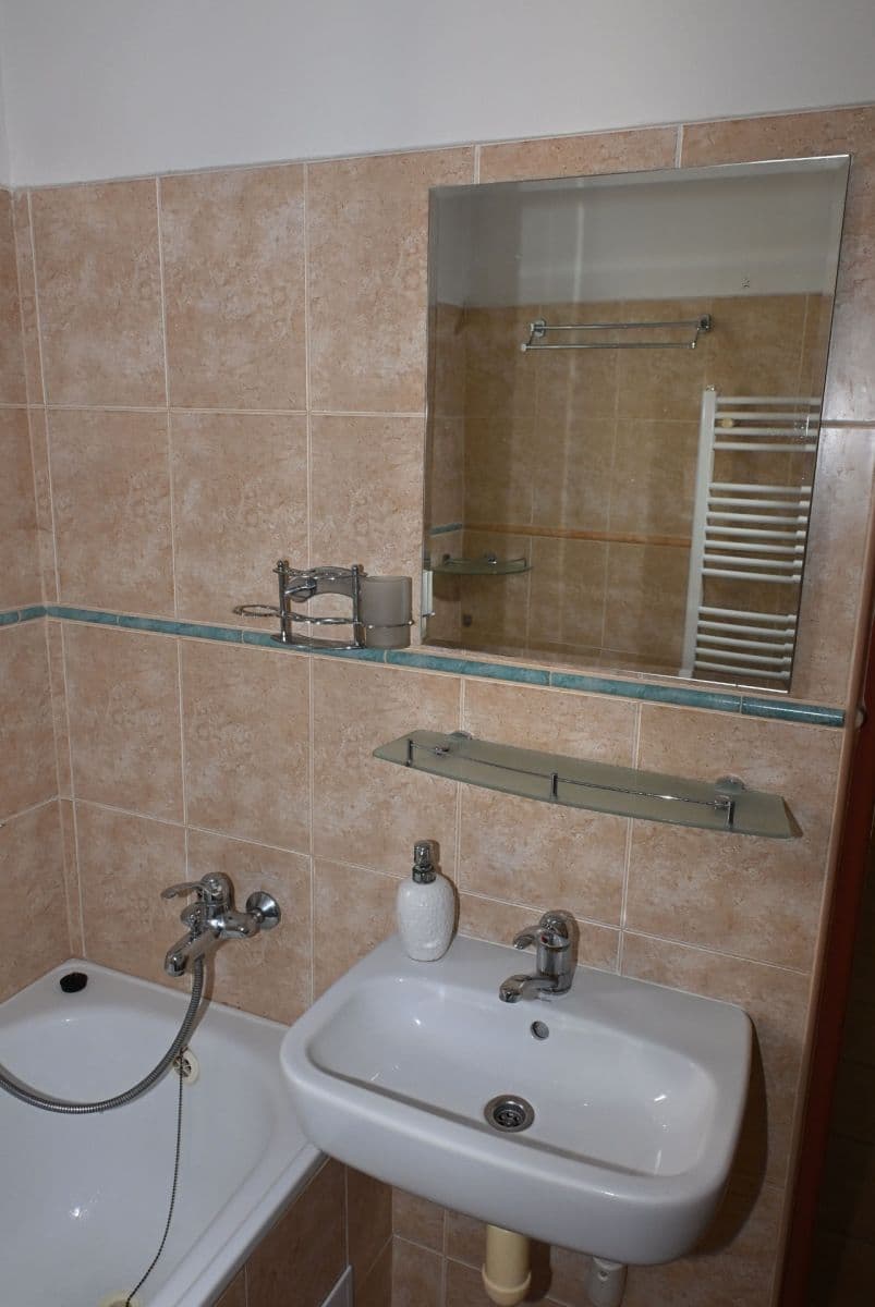 Prenájom bytu 1-izbový 41 m², Horný val, Žilina, Žilinský kraj Prenájom bytu 1-izbový 41 m², Horný val, Žilina, Žilinský kraj