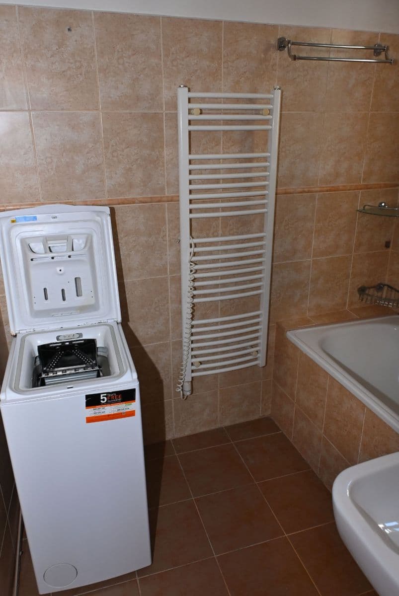Prenájom bytu 1-izbový 41 m², Horný val, Žilina, Žilinský kraj Prenájom bytu 1-izbový 41 m², Horný val, Žilina, Žilinský kraj