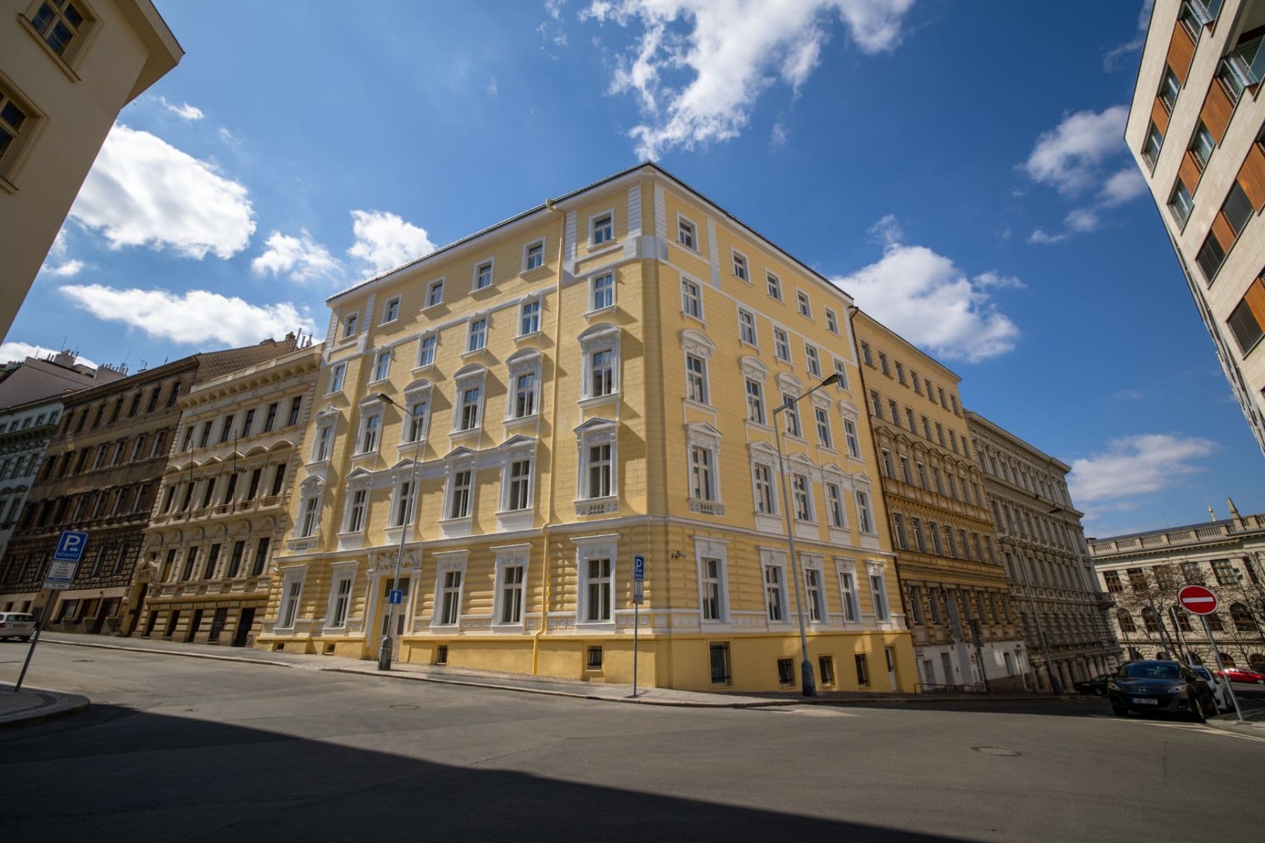 Predaj nebytového priestoru 42 m², Římská, Praha, Praha Predaj nebytového priestoru 42 m², Římská, Praha, Praha