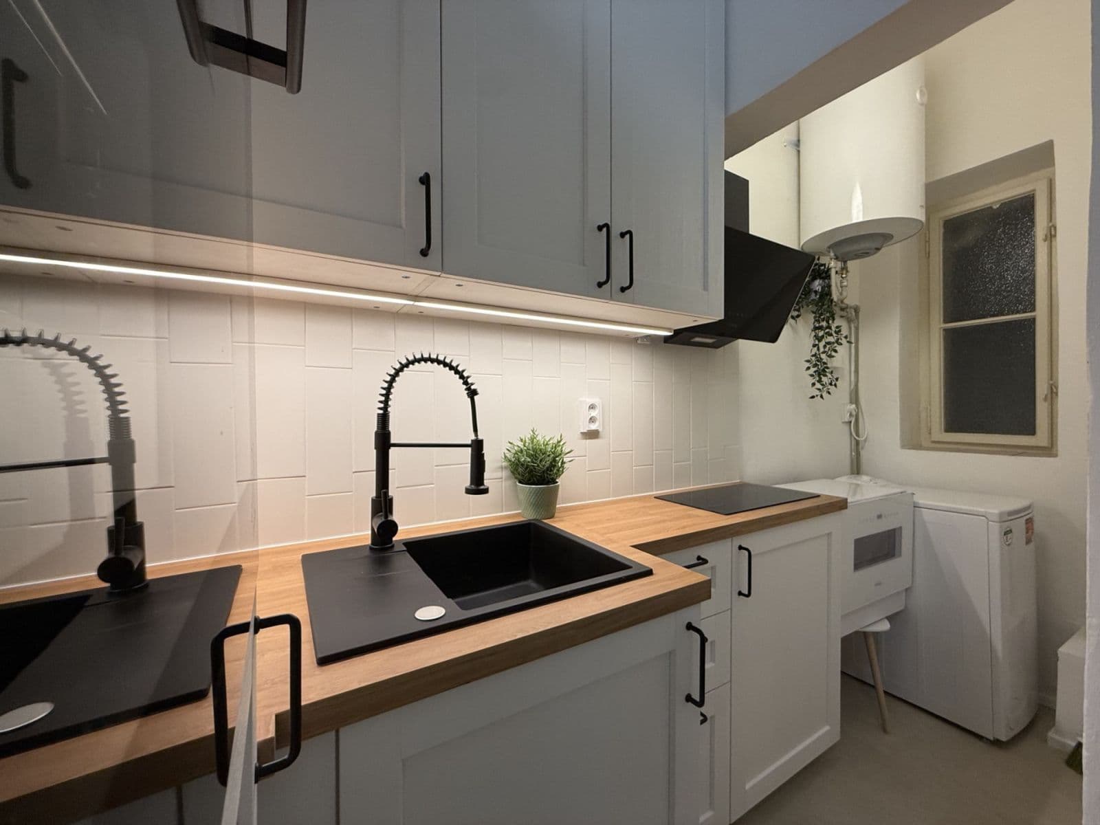 Prenájom bytu 2-izbový 47 m², Gorazdova, Praha, Praha Prenájom bytu 2-izbový 47 m², Gorazdova, Praha, Praha