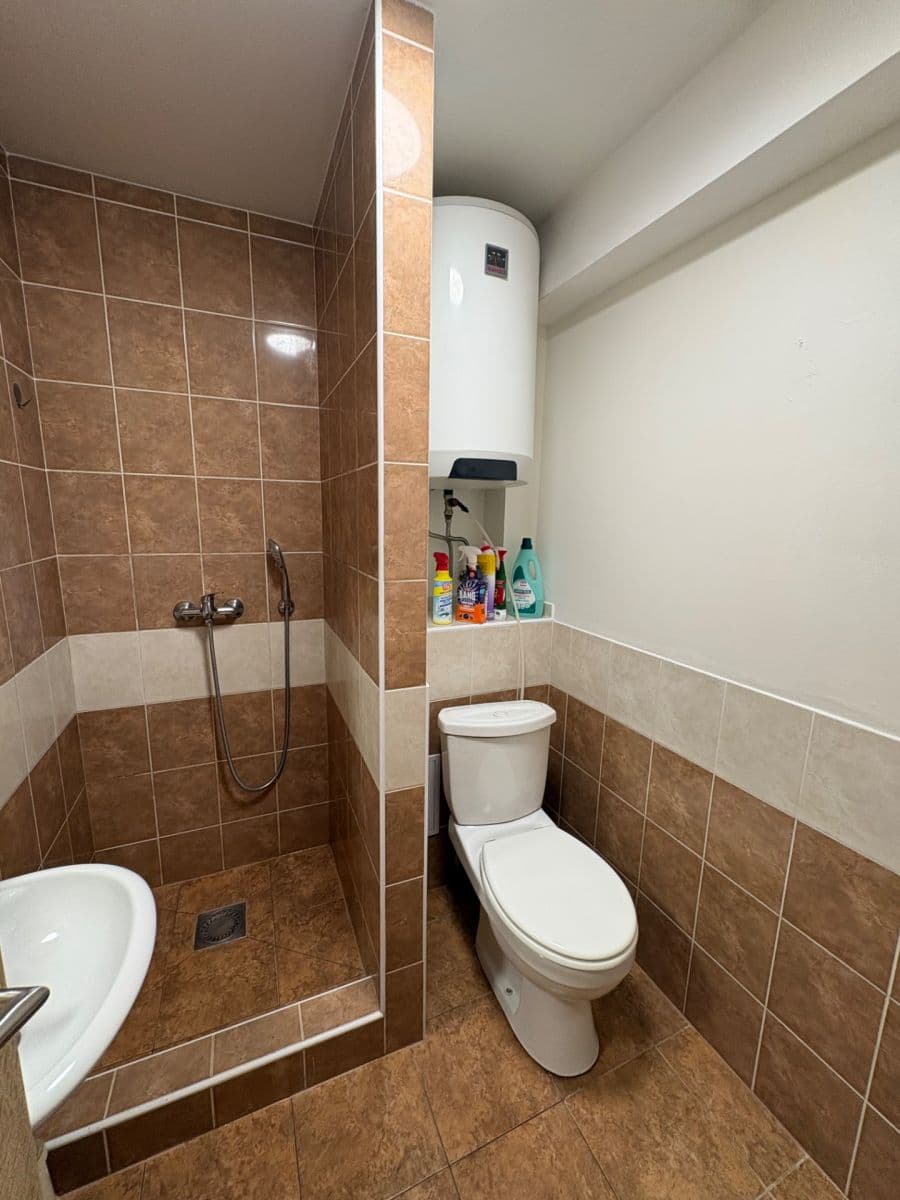 Prenájom bytu 1-izbový 30 m², Nádražní, Líbeznice, Středočeský kraj Prenájom bytu 1-izbový 30 m², Nádražní, Líbeznice, Středočeský kraj
