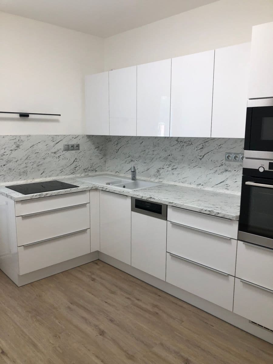 Prenájom bytu 3-izbový 76 m², Pellicova, Brno, Jihomoravský kraj Prenájom bytu 3-izbový 76 m², Pellicova, Brno, Jihomoravský kraj
