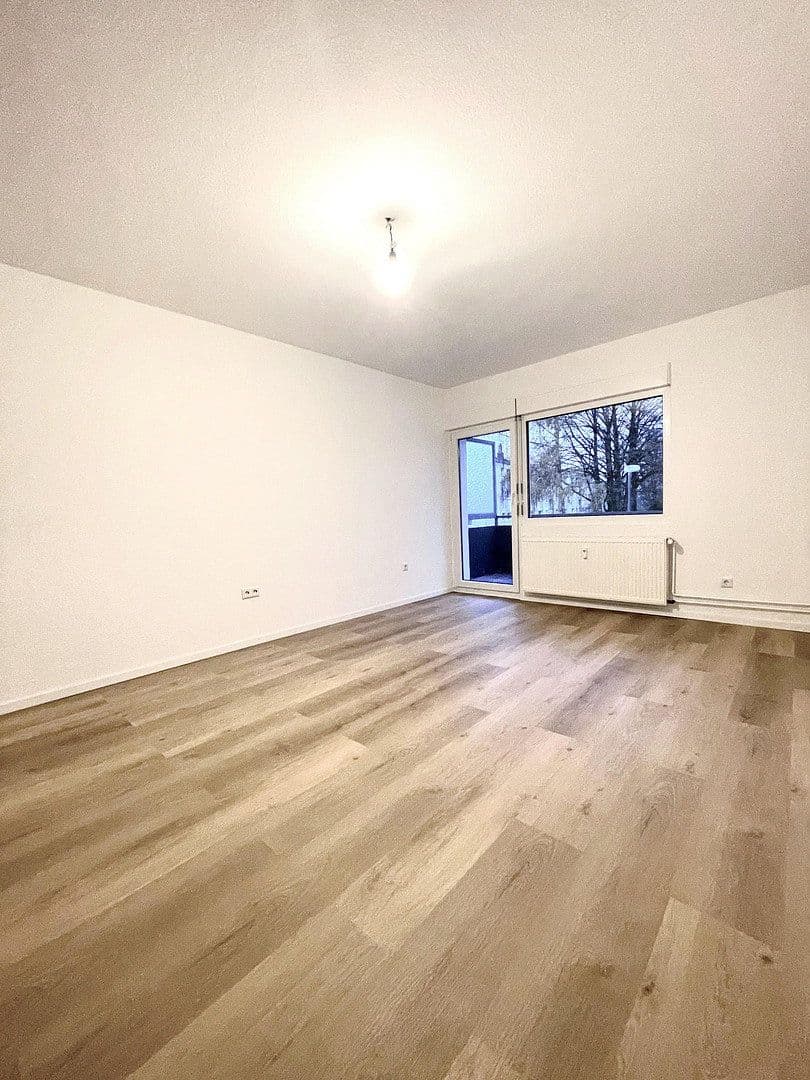 Prenájom bytu 3-izbový 71 m², Remscheid, Severné Porýnie - Westfálsko Prenájom bytu 3-izbový 71 m², Remscheid, Severné Porýnie - Westfálsko
