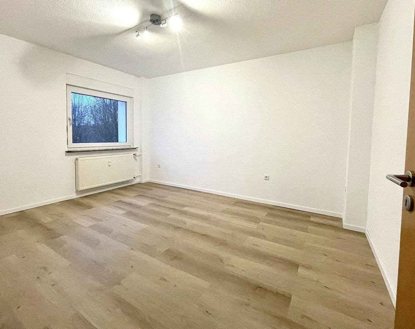 Prenájom bytu 3-izbový 71 m², Remscheid, Severné Porýnie - Westfálsko Prenájom bytu 3-izbový 71 m², Remscheid, Severné Porýnie - Westfálsko