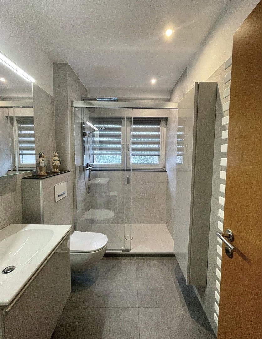 Prenájom bytu 3-izbový 71 m², Remscheid, Severné Porýnie - Westfálsko Prenájom bytu 3-izbový 71 m², Remscheid, Severné Porýnie - Westfálsko