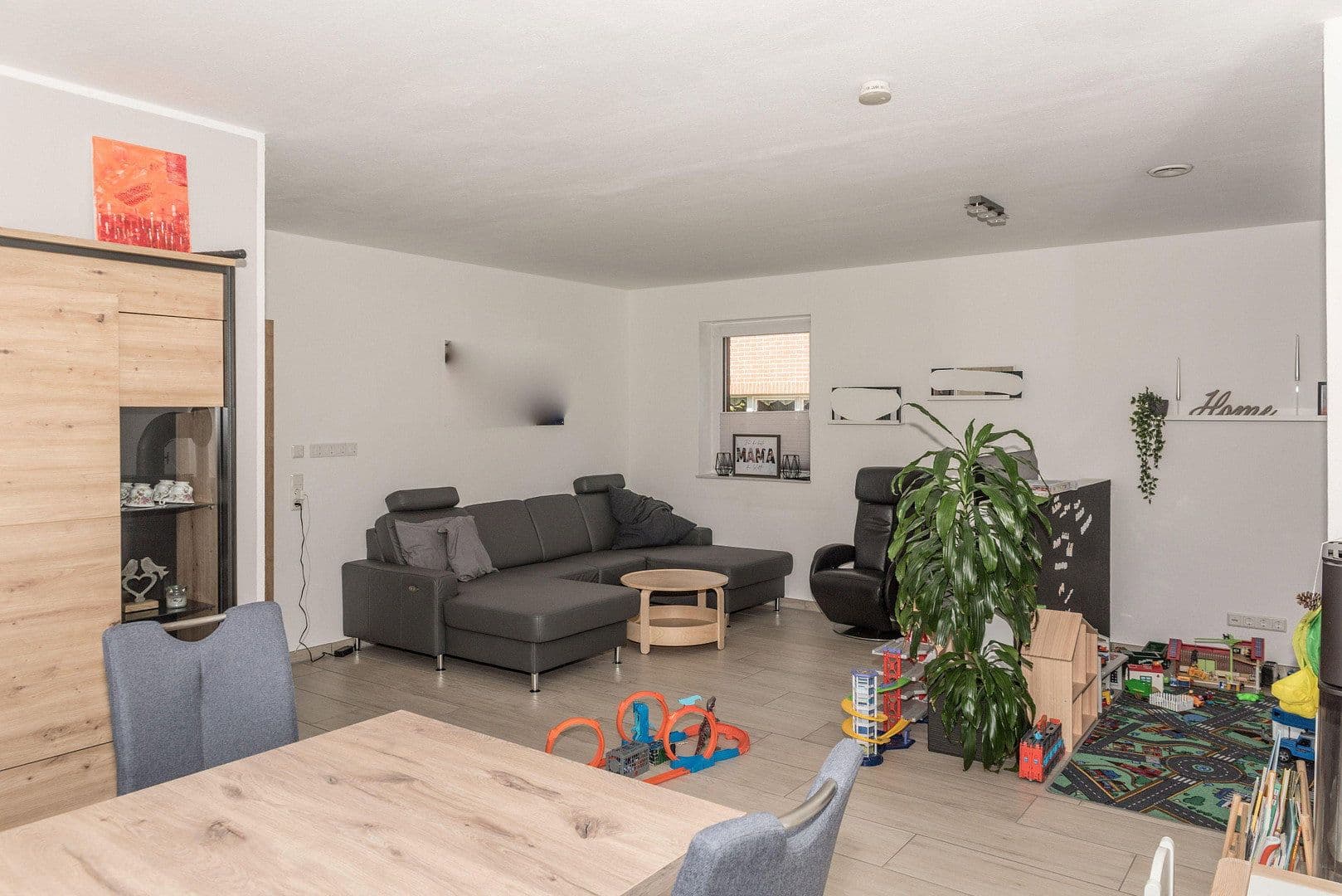 Predaj domu 143 m², pozemek 769 m², Bremen, Brémy Predaj domu 143 m², pozemek 769 m², Bremen, Brémy