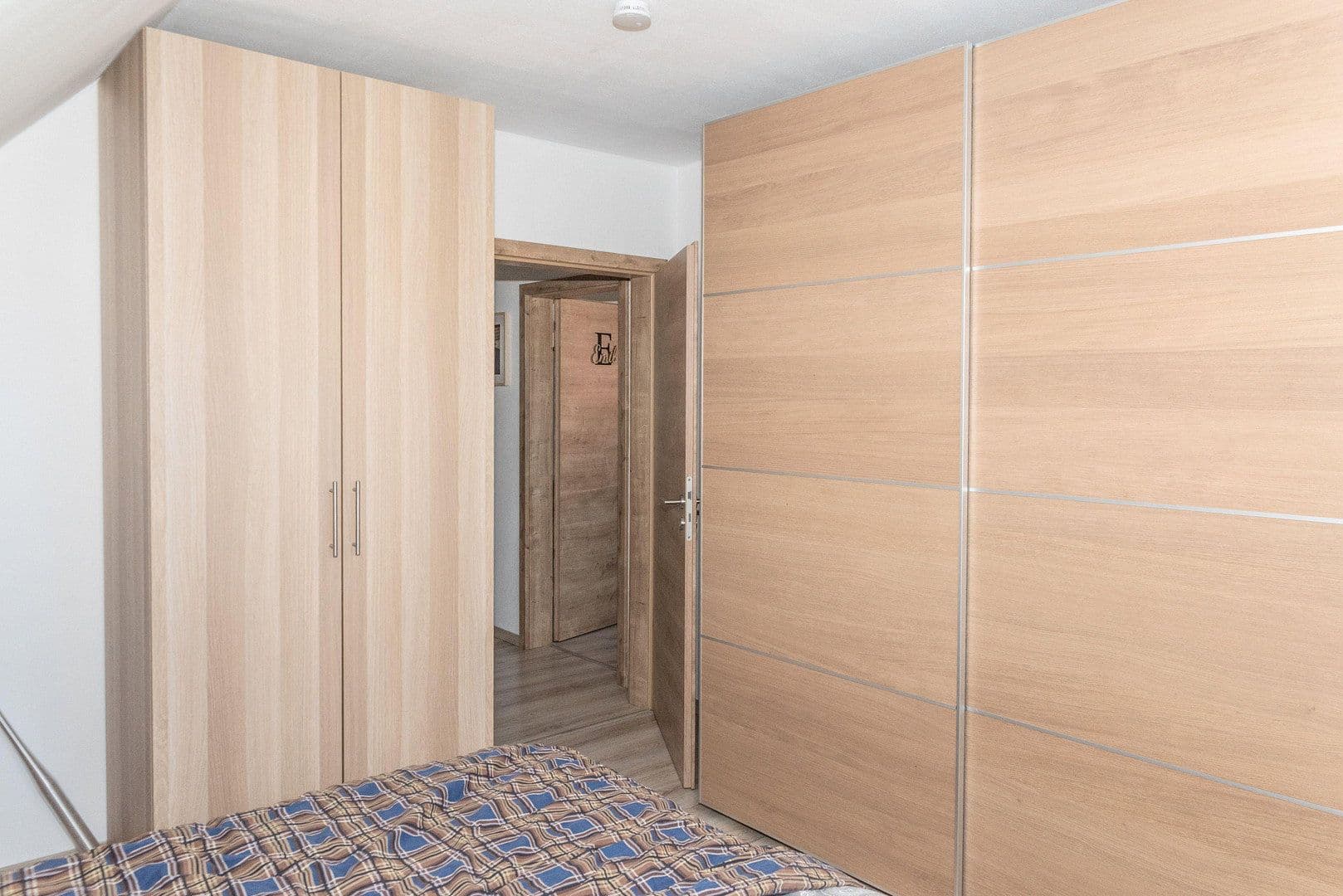 Predaj domu 143 m², pozemek 769 m², Bremen, Brémy Predaj domu 143 m², pozemek 769 m², Bremen, Brémy