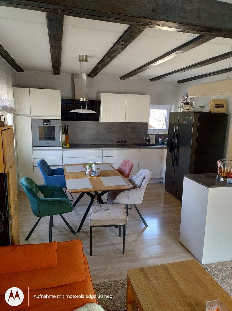 Predaj domu 143 m², pozemek 495 m², Adelshofen, Bavorsko Predaj domu 143 m², pozemek 495 m², Adelshofen, Bavorsko