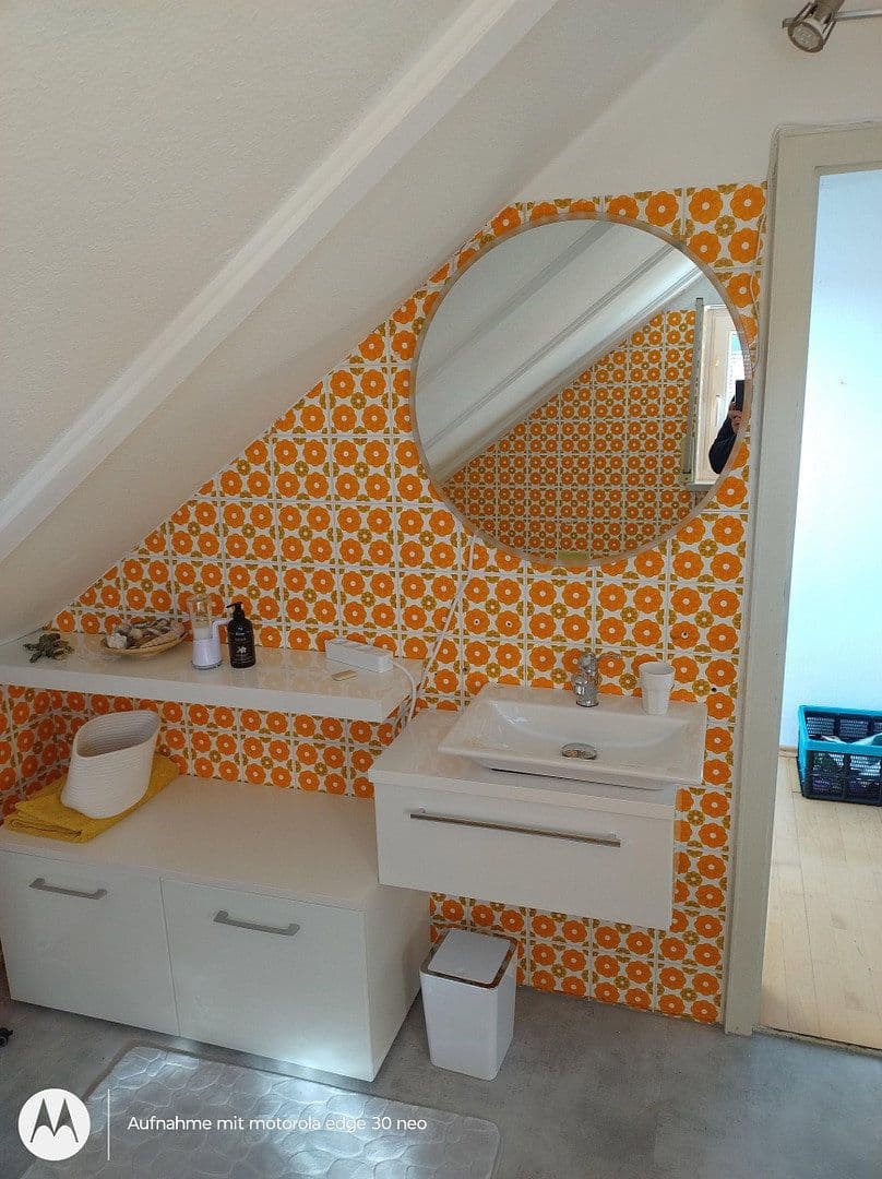 Predaj domu 143 m², pozemek 495 m², Adelshofen, Bavorsko Predaj domu 143 m², pozemek 495 m², Adelshofen, Bavorsko