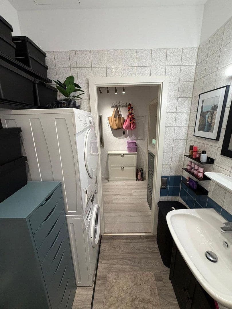 Predaj bytu 2-izbový 41 m², Röhrenstraße, Düsseldorf, Severné Porýnie - Westfálsko Predaj bytu 2-izbový 41 m², Röhrenstraße, Düsseldorf, Severné Porýnie - Westfálsko