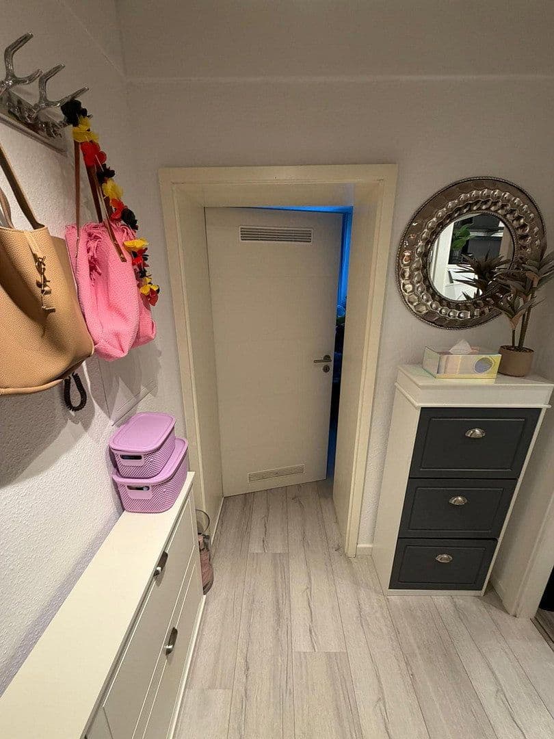Predaj bytu 2-izbový 41 m², Röhrenstraße, Düsseldorf, Severné Porýnie - Westfálsko Predaj bytu 2-izbový 41 m², Röhrenstraße, Düsseldorf, Severné Porýnie - Westfálsko