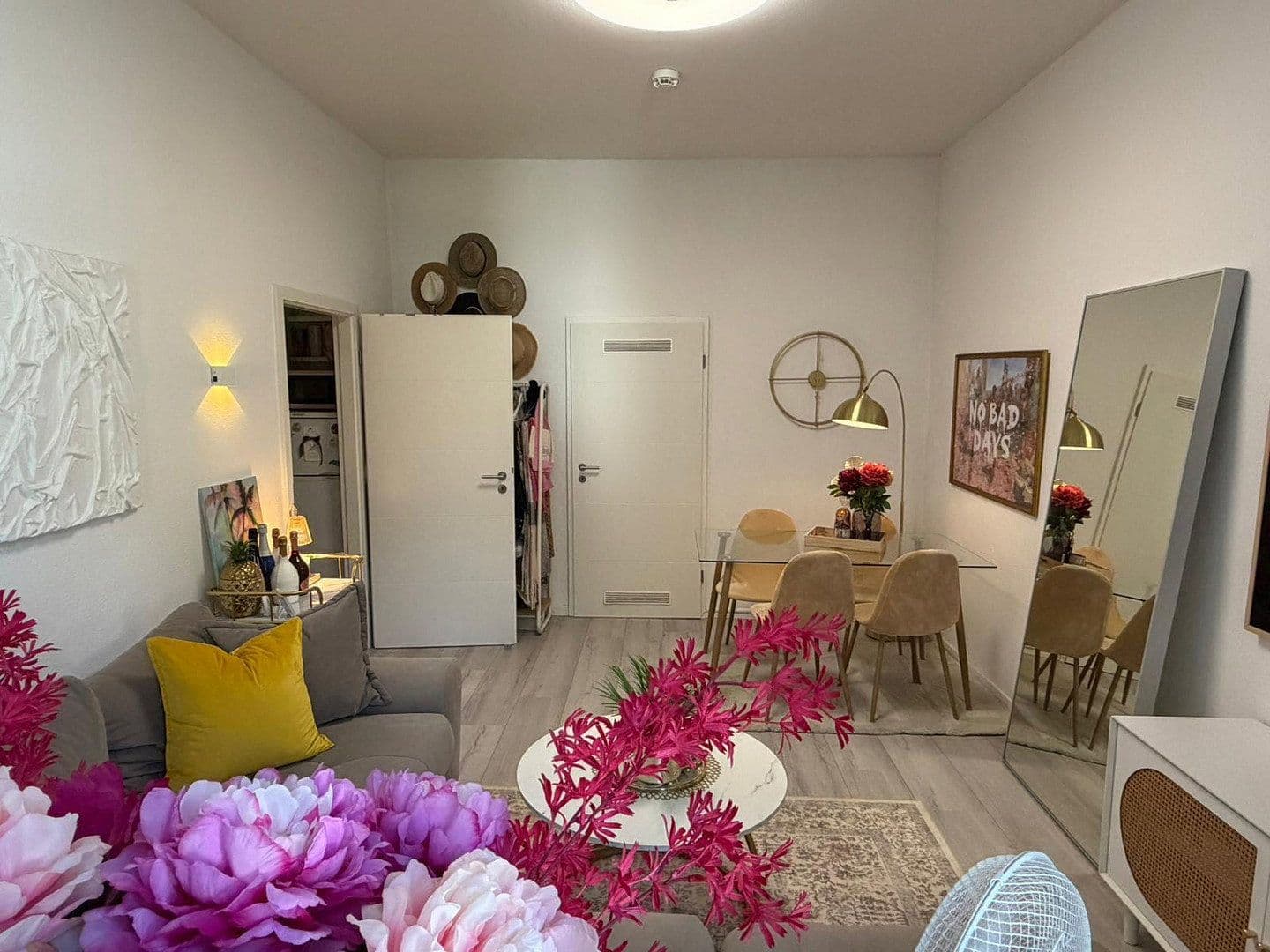 Predaj bytu 2-izbový 41 m², Röhrenstraße, Düsseldorf, Severné Porýnie - Westfálsko Predaj bytu 2-izbový 41 m², Röhrenstraße, Düsseldorf, Severné Porýnie - Westfálsko
