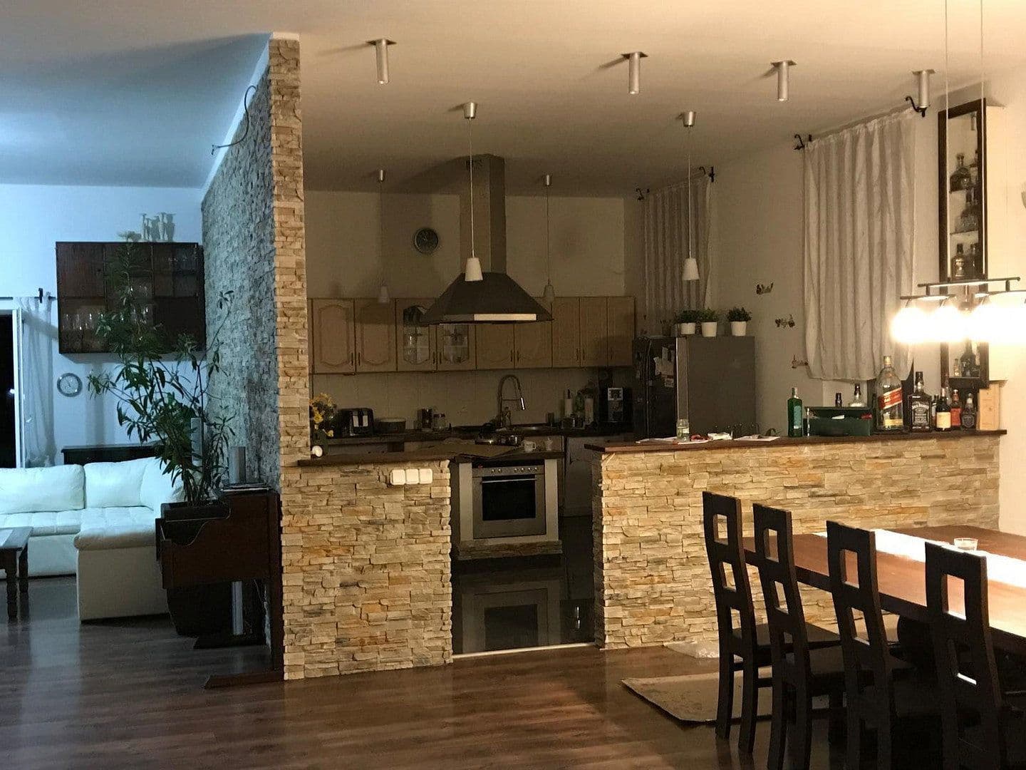 Predaj domu 540 m², pozemek 2.137 m², Akazienallee 10c, Wandlitz, Brandenbursko Predaj domu 540 m², pozemek 2.137 m², Akazienallee 10c, Wandlitz, Brandenbursko