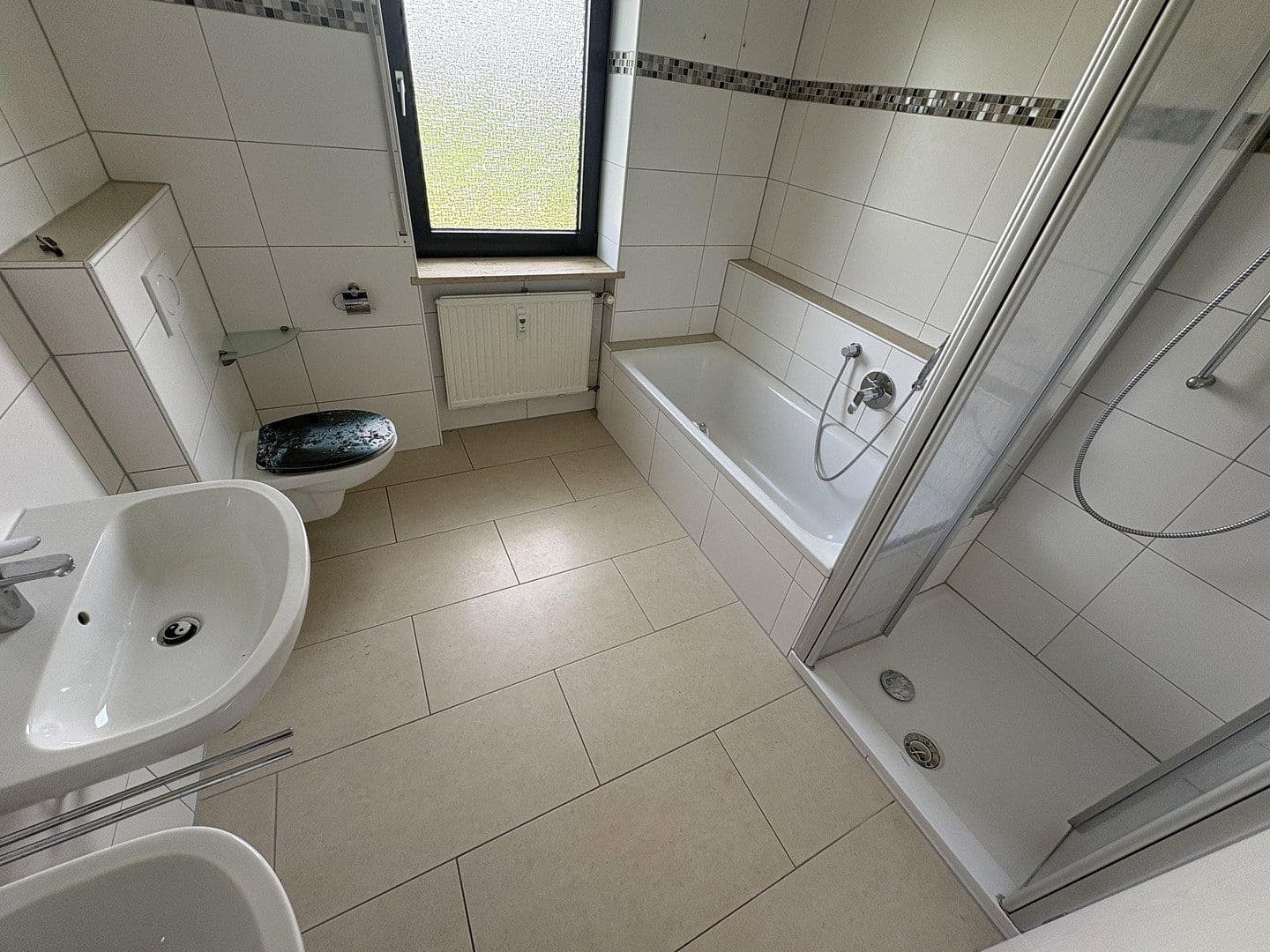 Predaj domu 245 m², pozemek 1.197 m², Kümmersbruck, Bavorsko Predaj domu 245 m², pozemek 1.197 m², Kümmersbruck, Bavorsko