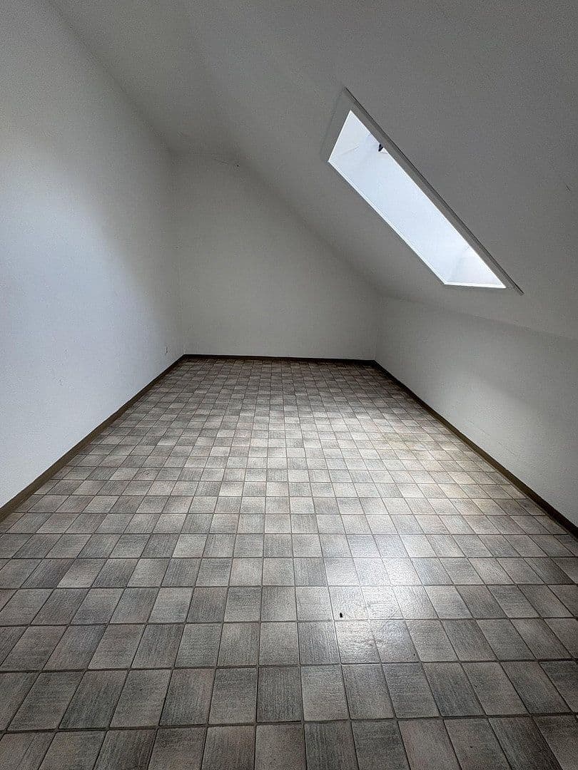 Predaj domu 245 m², pozemek 1.197 m², Kümmersbruck, Bavorsko Predaj domu 245 m², pozemek 1.197 m², Kümmersbruck, Bavorsko