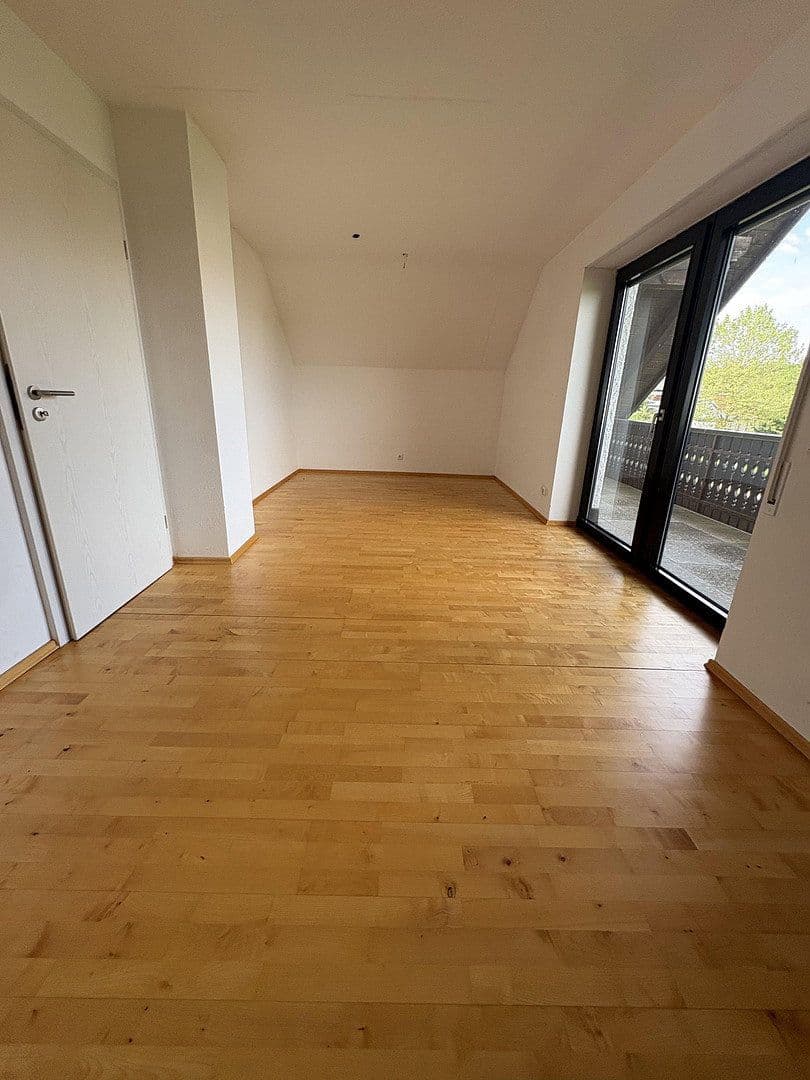 Predaj domu 245 m², pozemek 1.197 m², Kümmersbruck, Bavorsko Predaj domu 245 m², pozemek 1.197 m², Kümmersbruck, Bavorsko
