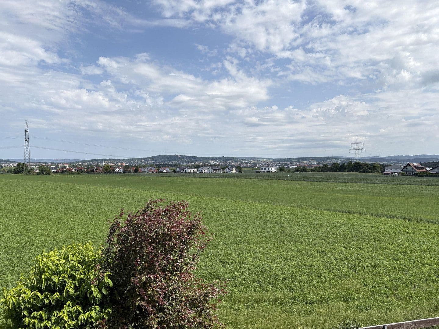 Predaj domu 245 m², pozemek 1.197 m², Kümmersbruck, Bavorsko Predaj domu 245 m², pozemek 1.197 m², Kümmersbruck, Bavorsko