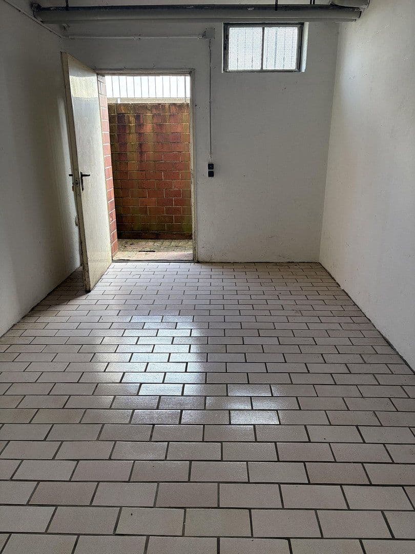 Predaj domu 245 m², pozemek 1.197 m², Kümmersbruck, Bavorsko Predaj domu 245 m², pozemek 1.197 m², Kümmersbruck, Bavorsko