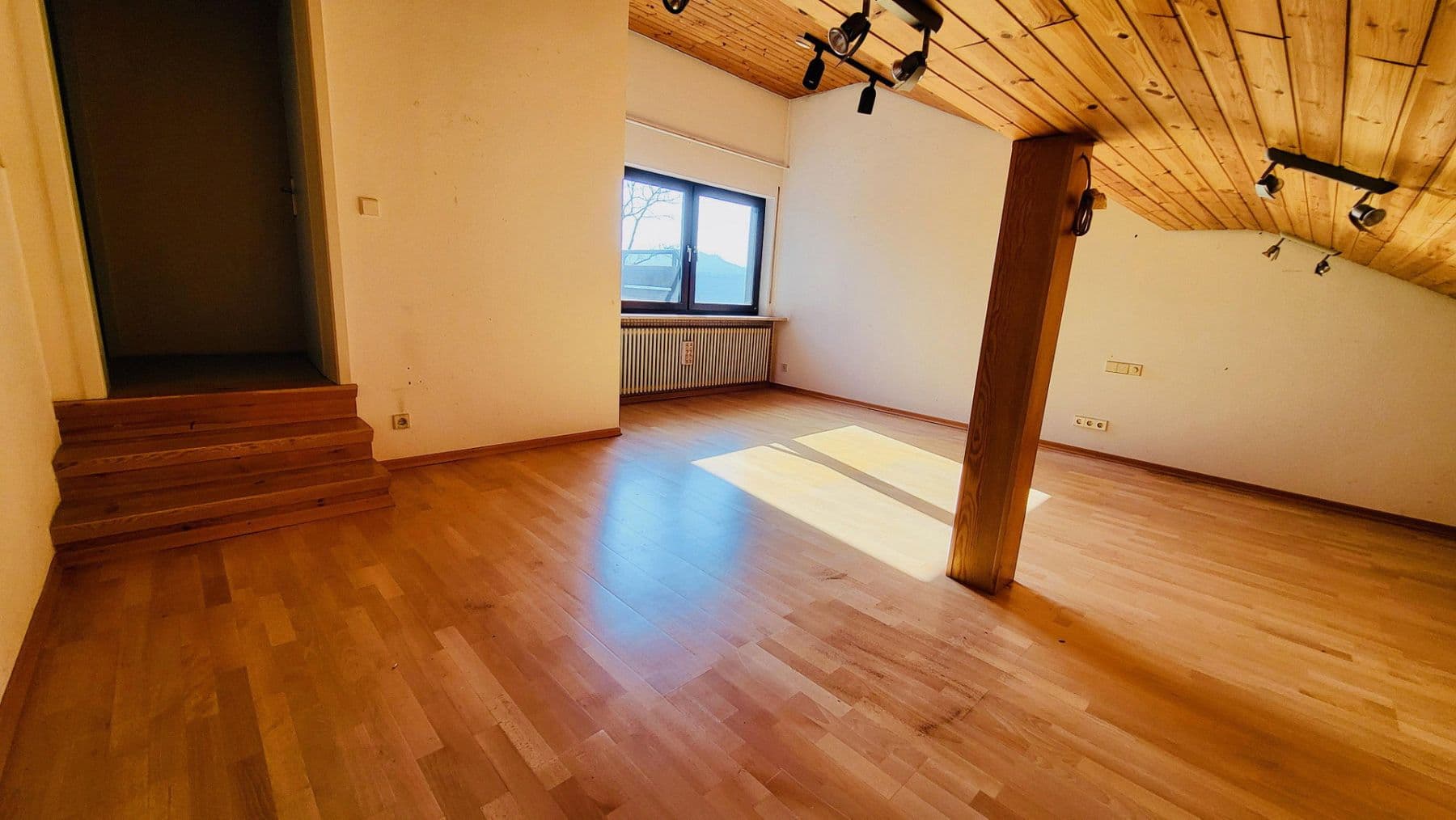 Predaj domu 345 m², pozemek 780 m², Oberer Rain 15, Gaggenau, Bádensko-Wurttembersko Predaj domu 345 m², pozemek 780 m², Oberer Rain 15, Gaggenau, Bádensko-Wurttembersko