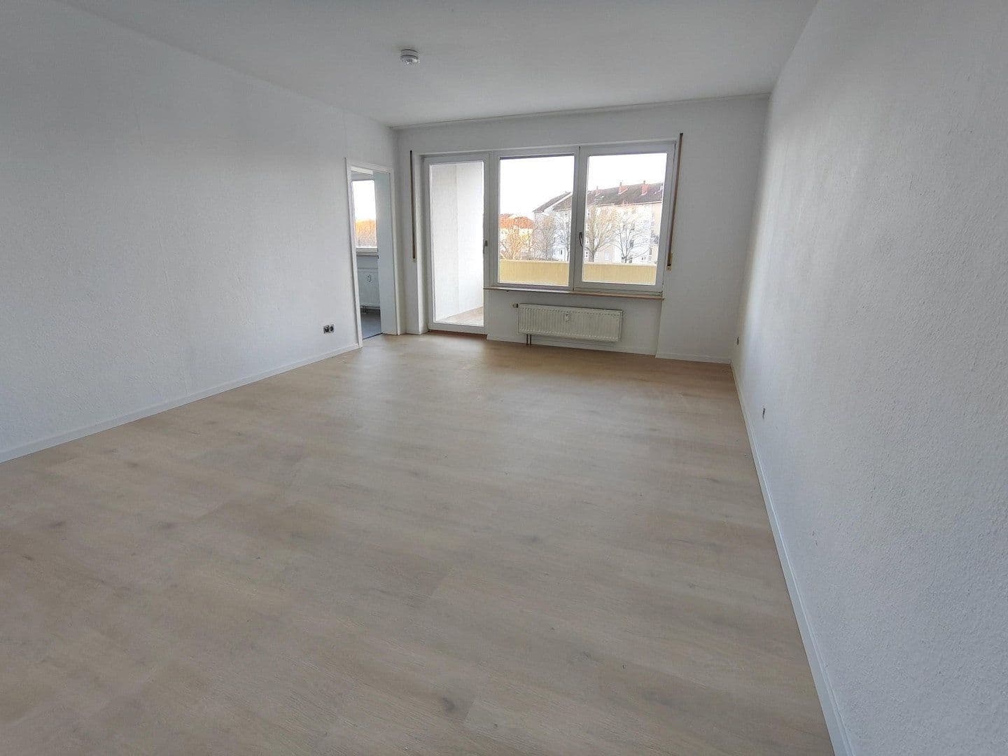 Prenájom bytu 1-izbový 46 m², Gieselherplatz 2, Ludwigshafen, Porýnie-Falcko Prenájom bytu 1-izbový 46 m², Gieselherplatz 2, Ludwigshafen, Porýnie-Falcko