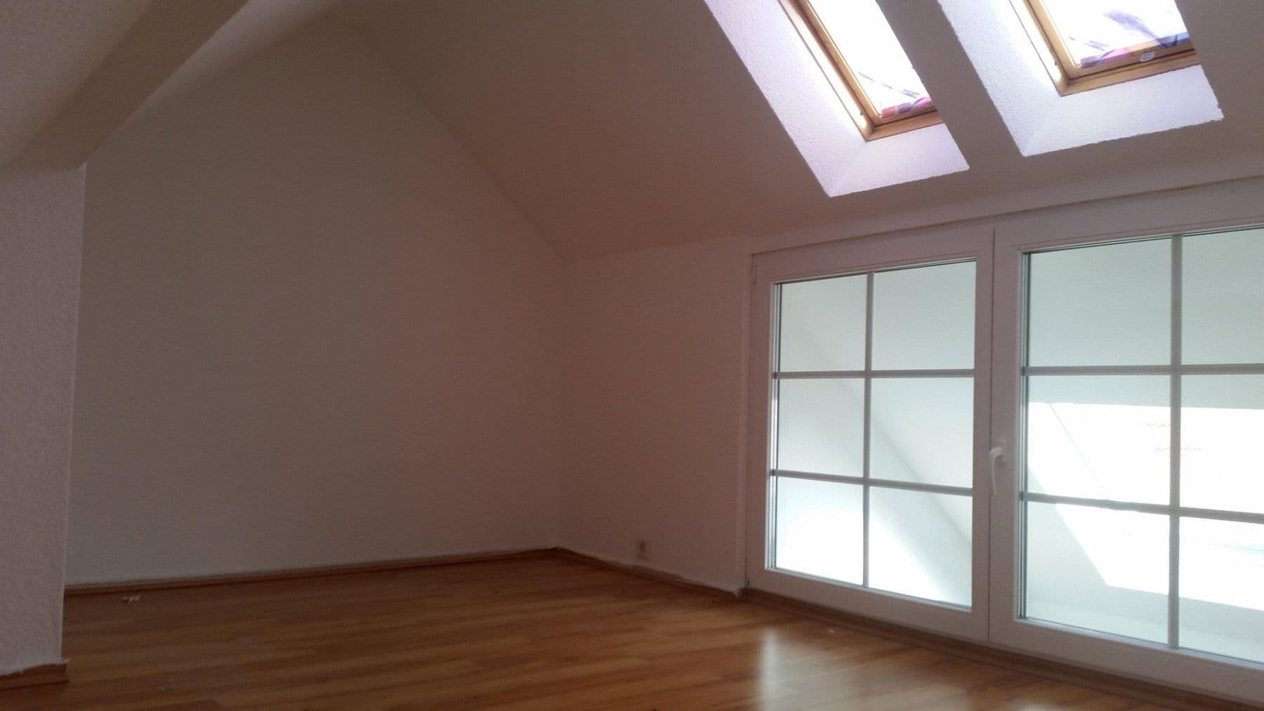 Predaj domu 150 m², pozemek 692 m², Reichelsheim (Wetterau), Hesensko Predaj domu 150 m², pozemek 692 m², Reichelsheim (Wetterau), Hesensko