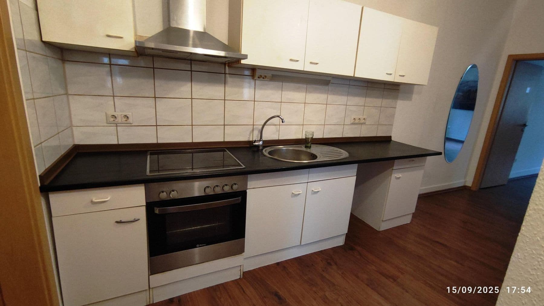 Predaj domu 240 m², pozemek 184 m², Hohenlohestr. 75, Bad Wildbad, Bádensko-Wurttembersko Predaj domu 240 m², pozemek 184 m², Hohenlohestr. 75, Bad Wildbad, Bádensko-Wurttembersko