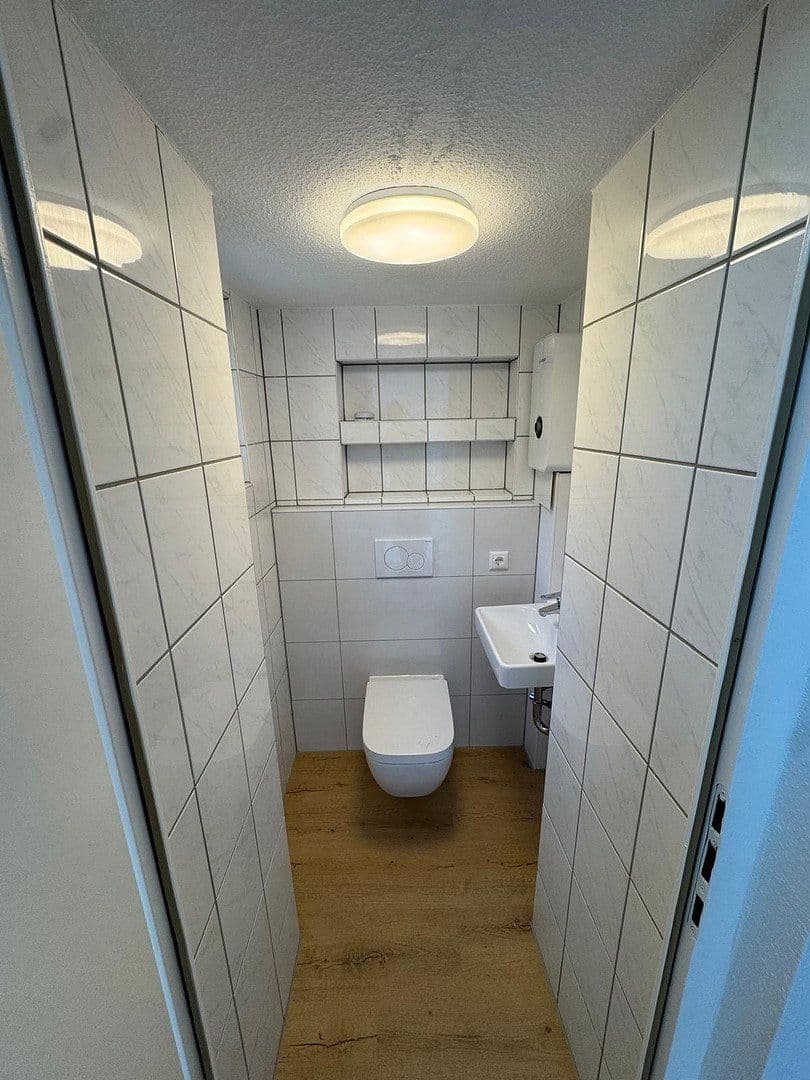 Prenájom bytu 1-izbový 14 m², Rathenauplatz 11, Wiesbaden Biebrich, Hesensko Prenájom bytu 1-izbový 14 m², Rathenauplatz 11, Wiesbaden Biebrich, Hesensko