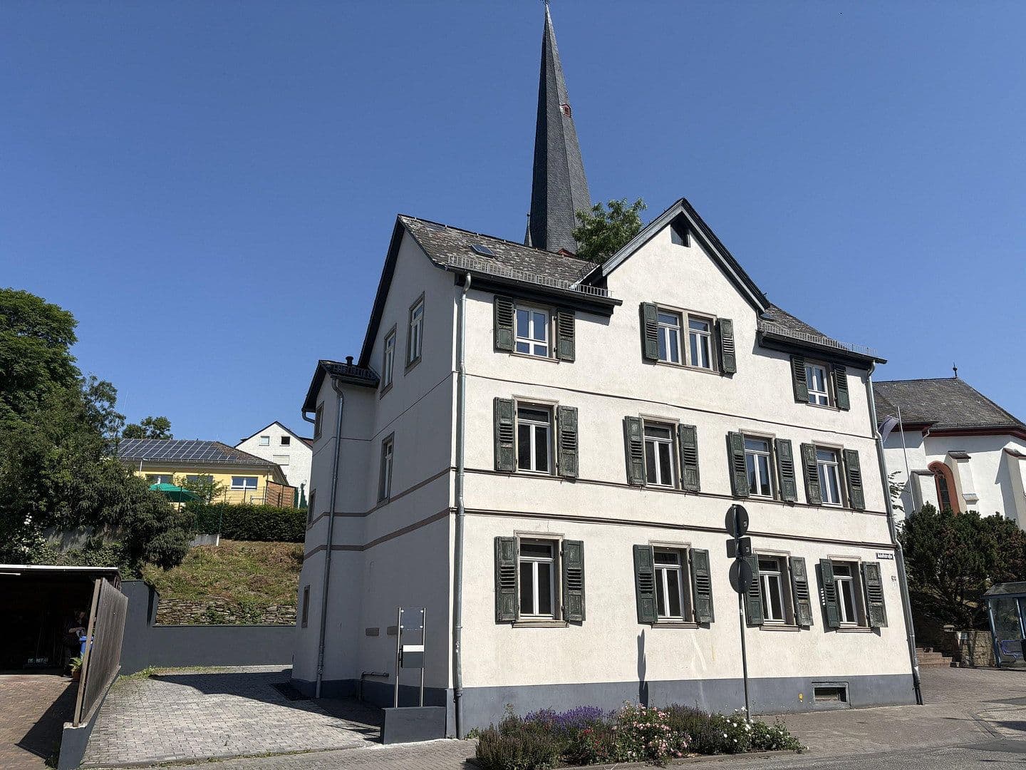 Prenájom kancelárie 190 m², Adolfstraße 143, Bad Schwalbach, Hesensko Prenájom kancelárie 190 m², Adolfstraße 143, Bad Schwalbach, Hesensko