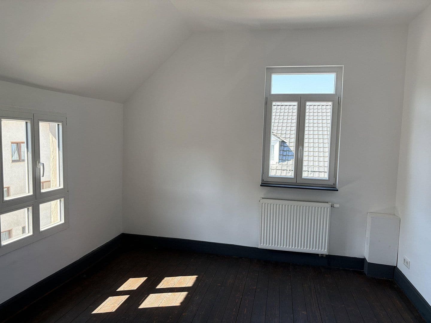 Prenájom kancelárie 190 m², Adolfstraße 143, Bad Schwalbach, Hesensko Prenájom kancelárie 190 m², Adolfstraße 143, Bad Schwalbach, Hesensko