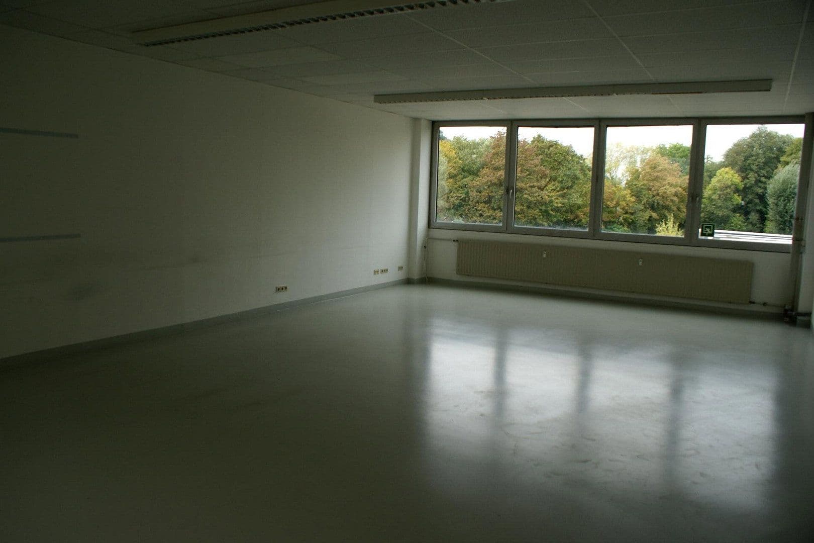 Prenájom kancelárie 100 m², Aalen, Bádensko-Wurttembersko Prenájom kancelárie 100 m², Aalen, Bádensko-Wurttembersko