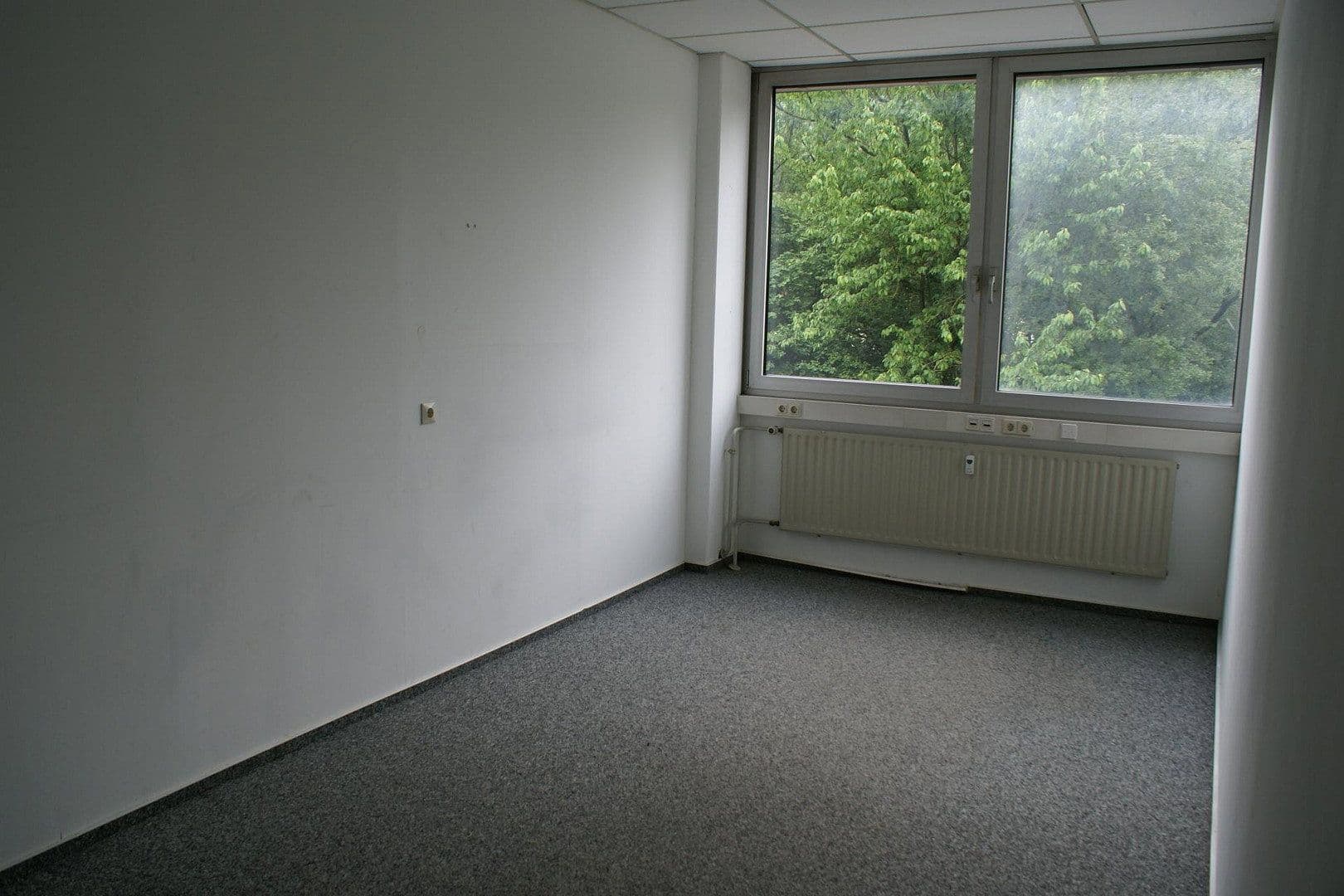 Prenájom kancelárie 100 m², Aalen, Bádensko-Wurttembersko Prenájom kancelárie 100 m², Aalen, Bádensko-Wurttembersko