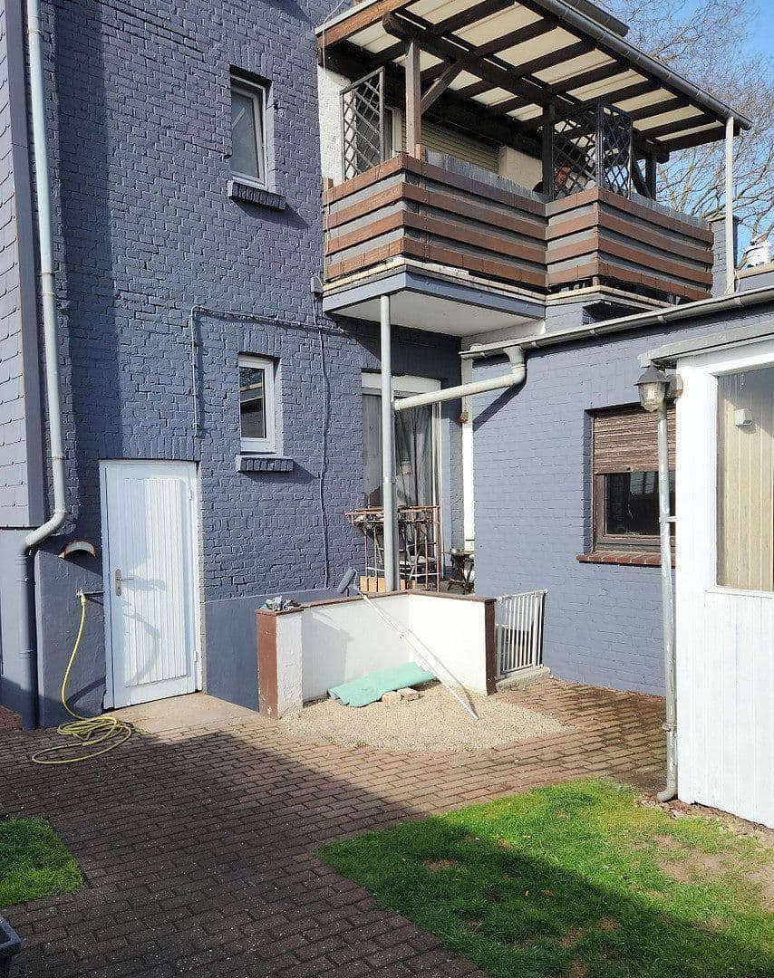 Predaj domu 201 m², pozemek 165 m², Oberhausen, Severné Porýnie - Westfálsko Predaj domu 201 m², pozemek 165 m², Oberhausen, Severné Porýnie - Westfálsko