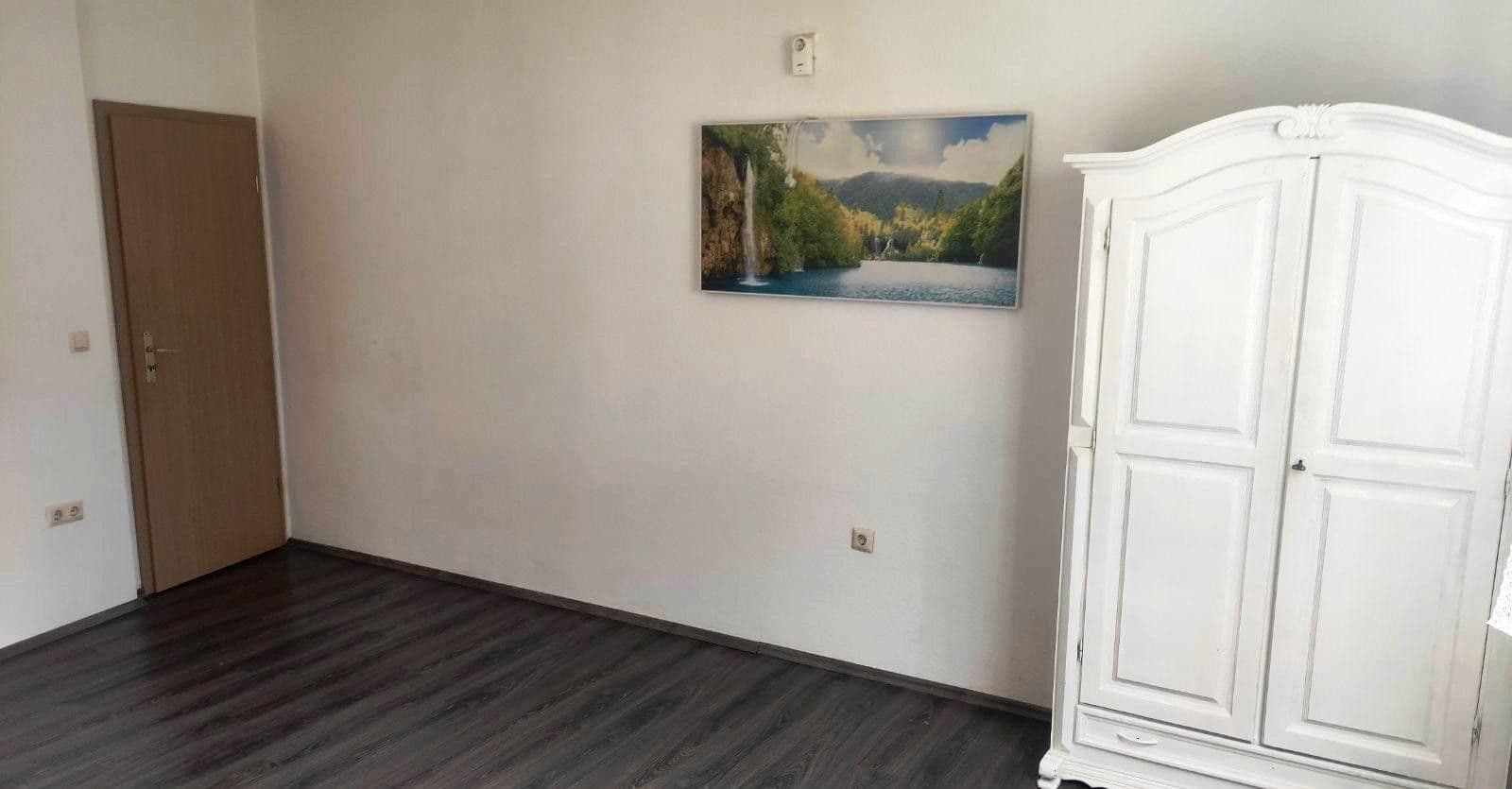 Prenájom bytu 1-izbový 40 m², Hohenlohestrasse 75, Bad Wildbad, Bádensko-Wurttembersko Prenájom bytu 1-izbový 40 m², Hohenlohestrasse 75, Bad Wildbad, Bádensko-Wurttembersko