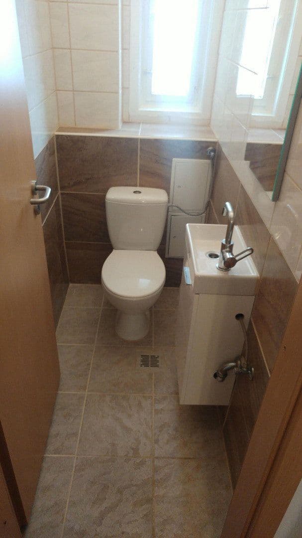 Prenájom bytu 1-izbový 40 m², Hohenlohestrasse 75, Bad Wildbad, Bádensko-Wurttembersko Prenájom bytu 1-izbový 40 m², Hohenlohestrasse 75, Bad Wildbad, Bádensko-Wurttembersko
