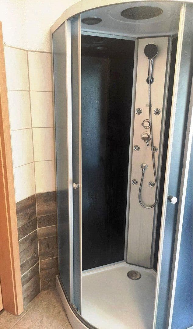 Prenájom bytu 1-izbový 40 m², Hohenlohestrasse 75, Bad Wildbad, Bádensko-Wurttembersko Prenájom bytu 1-izbový 40 m², Hohenlohestrasse 75, Bad Wildbad, Bádensko-Wurttembersko