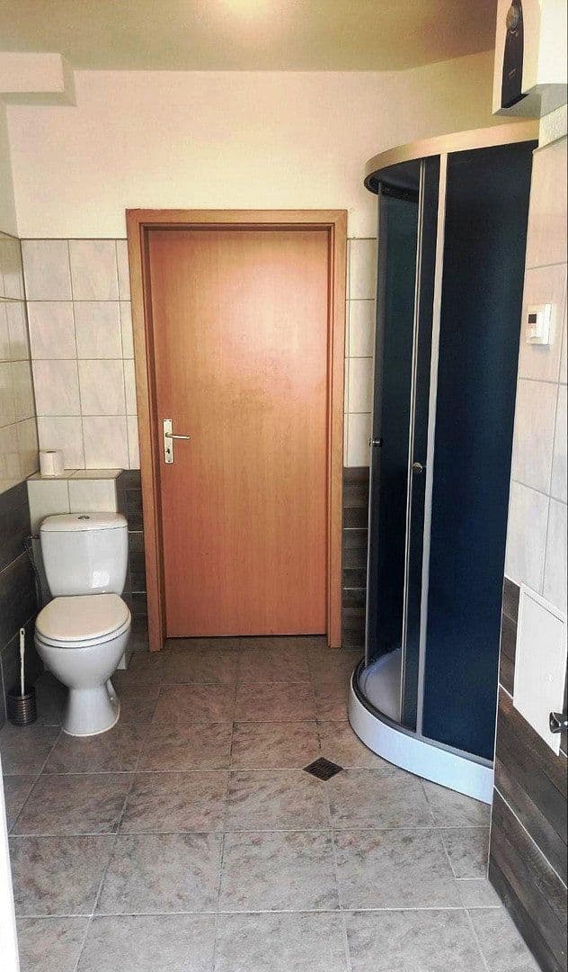 Prenájom bytu 1-izbový 40 m², Hohenlohestrasse 75, Bad Wildbad, Bádensko-Wurttembersko Prenájom bytu 1-izbový 40 m², Hohenlohestrasse 75, Bad Wildbad, Bádensko-Wurttembersko