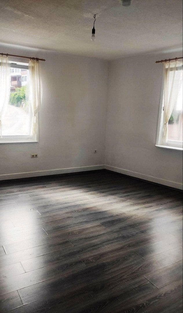 Prenájom bytu 1-izbový 40 m², Hohenlohestrasse 75, Bad Wildbad, Bádensko-Wurttembersko Prenájom bytu 1-izbový 40 m², Hohenlohestrasse 75, Bad Wildbad, Bádensko-Wurttembersko