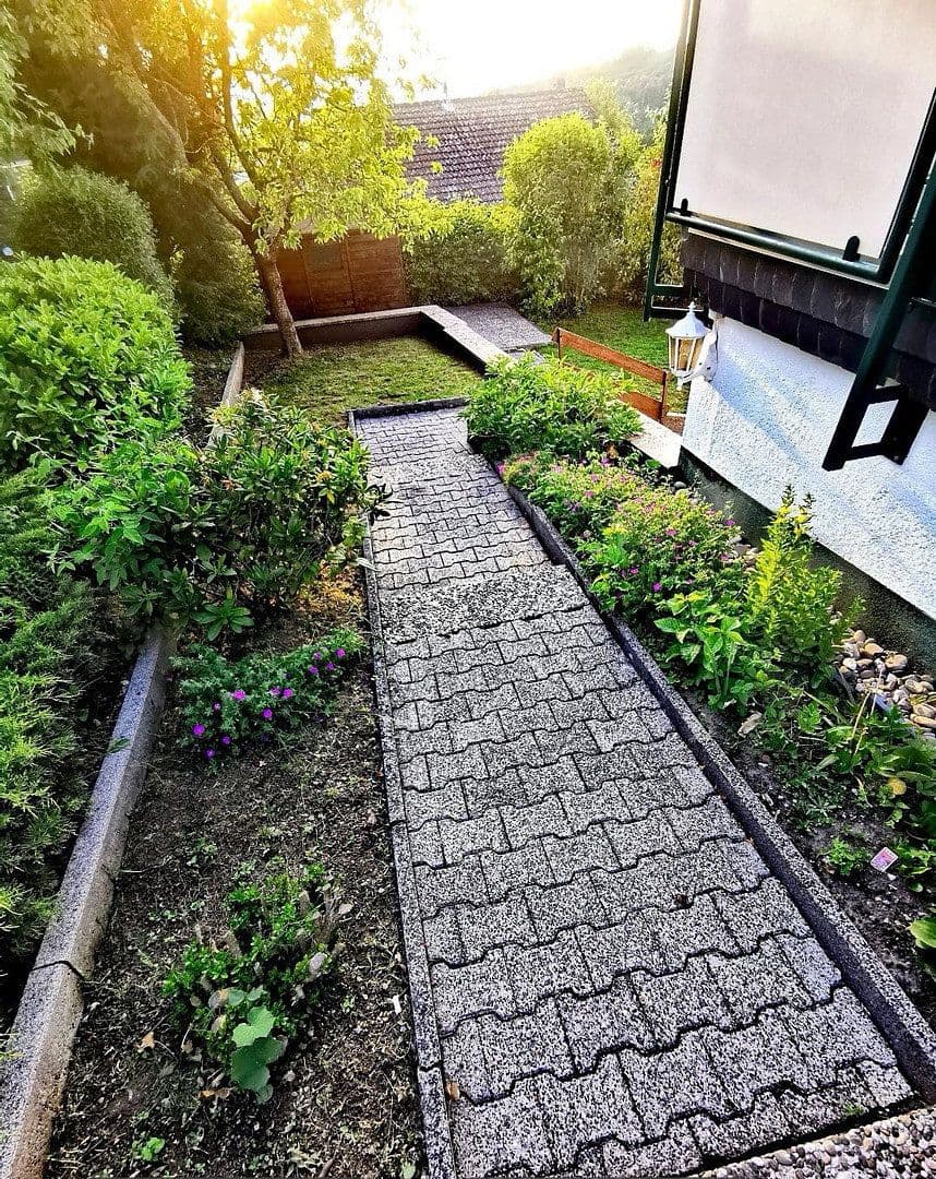 Predaj bytu 2-izbový 68 m², Taunusstein, Hesensko Predaj bytu 2-izbový 68 m², Taunusstein, Hesensko