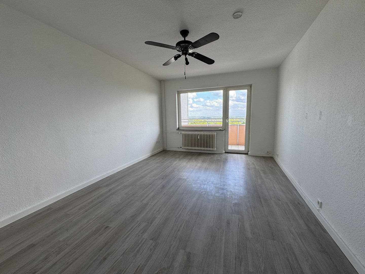 Prenájom bytu 2-izbový 50 m², Mettmann, Severné Porýnie - Westfálsko Prenájom bytu 2-izbový 50 m², Mettmann, Severné Porýnie - Westfálsko