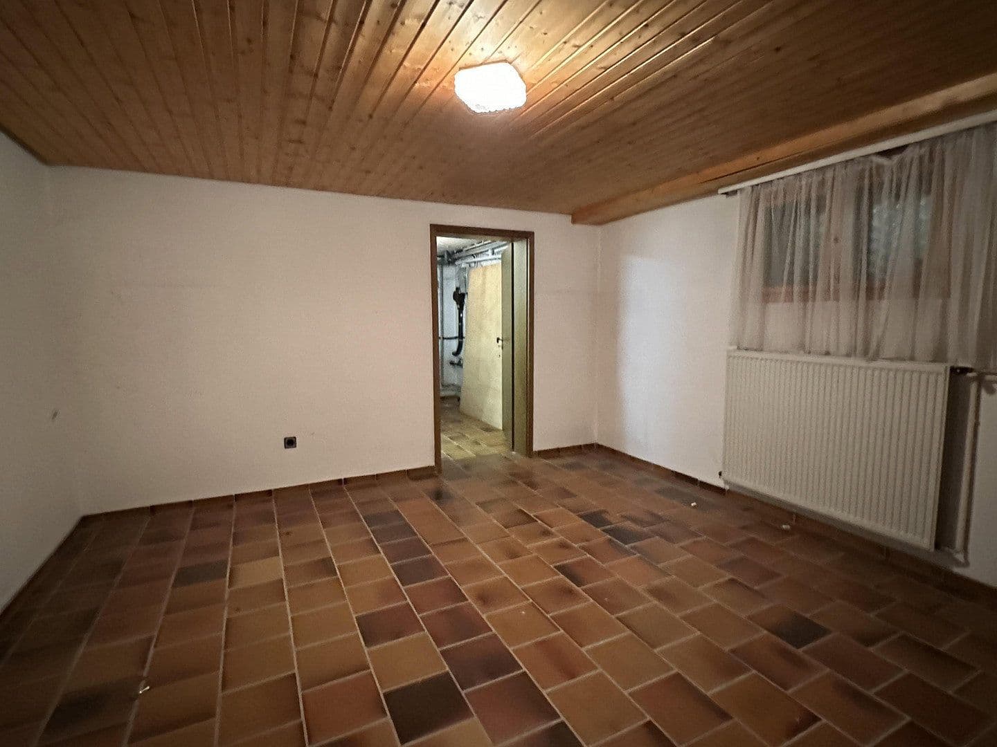 Predaj domu 300 m², pozemek 3.400 m², An den Lindenbäumen 58, Fuldabrück, Hesensko Predaj domu 300 m², pozemek 3.400 m², An den Lindenbäumen 58, Fuldabrück, Hesensko