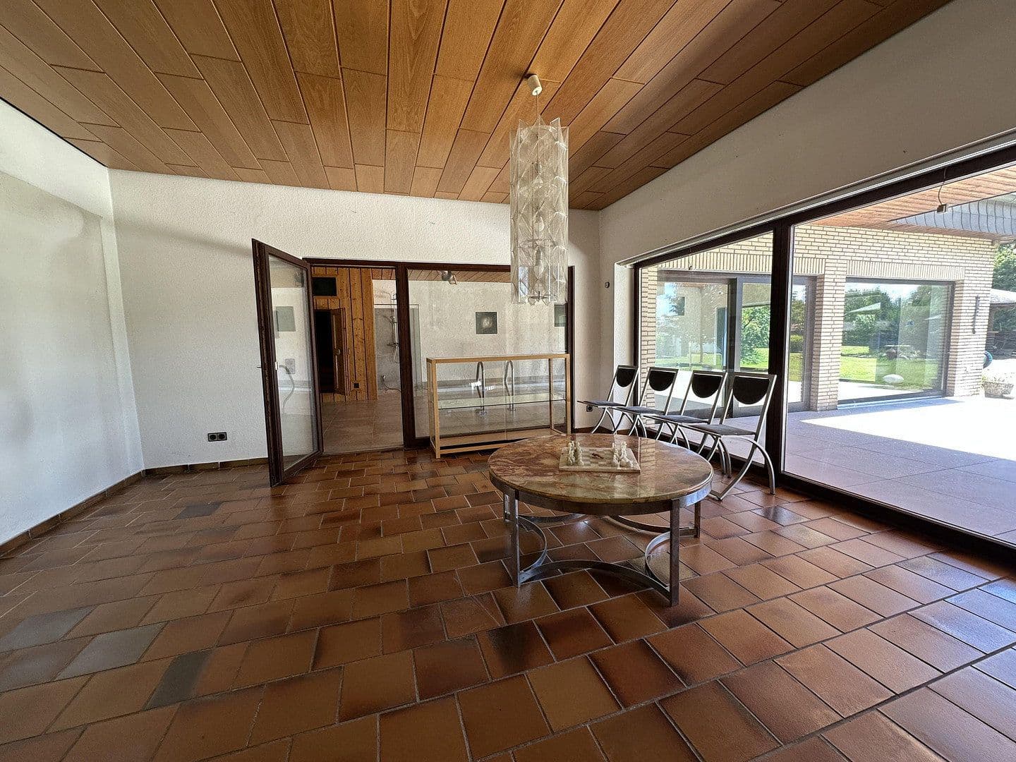 Predaj domu 300 m², pozemek 3.400 m², An den Lindenbäumen 58, Fuldabrück, Hesensko Predaj domu 300 m², pozemek 3.400 m², An den Lindenbäumen 58, Fuldabrück, Hesensko
