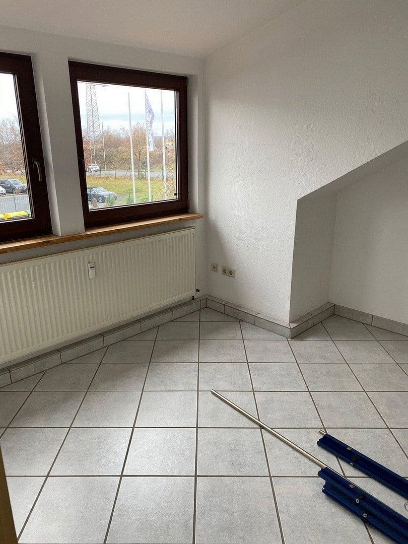 Predaj domu 300 m², pozemek 3.400 m², An den Lindenbäumen 58, Fuldabrück, Hesensko Predaj domu 300 m², pozemek 3.400 m², An den Lindenbäumen 58, Fuldabrück, Hesensko