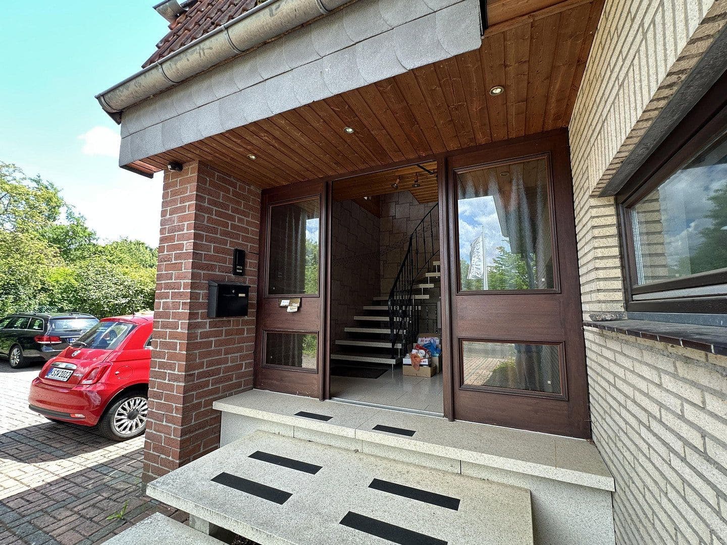 Predaj domu 300 m², pozemek 3.400 m², An den Lindenbäumen 58, Fuldabrück, Hesensko Predaj domu 300 m², pozemek 3.400 m², An den Lindenbäumen 58, Fuldabrück, Hesensko