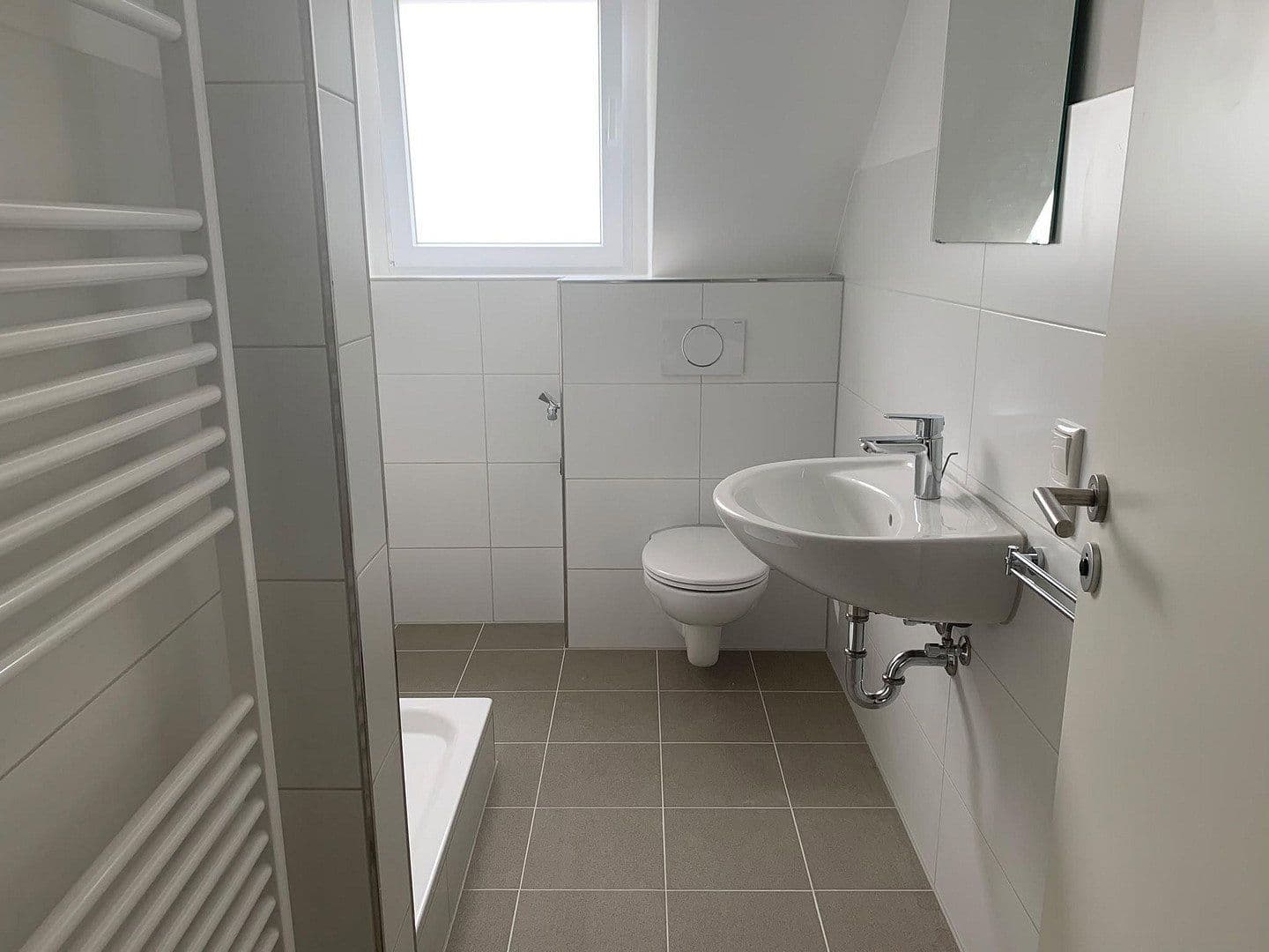 Prenájom bytu 2-izbový 60 m², Kaiserallee 31, Karlsruhe, Bádensko-Wurttembersko Prenájom bytu 2-izbový 60 m², Kaiserallee 31, Karlsruhe, Bádensko-Wurttembersko